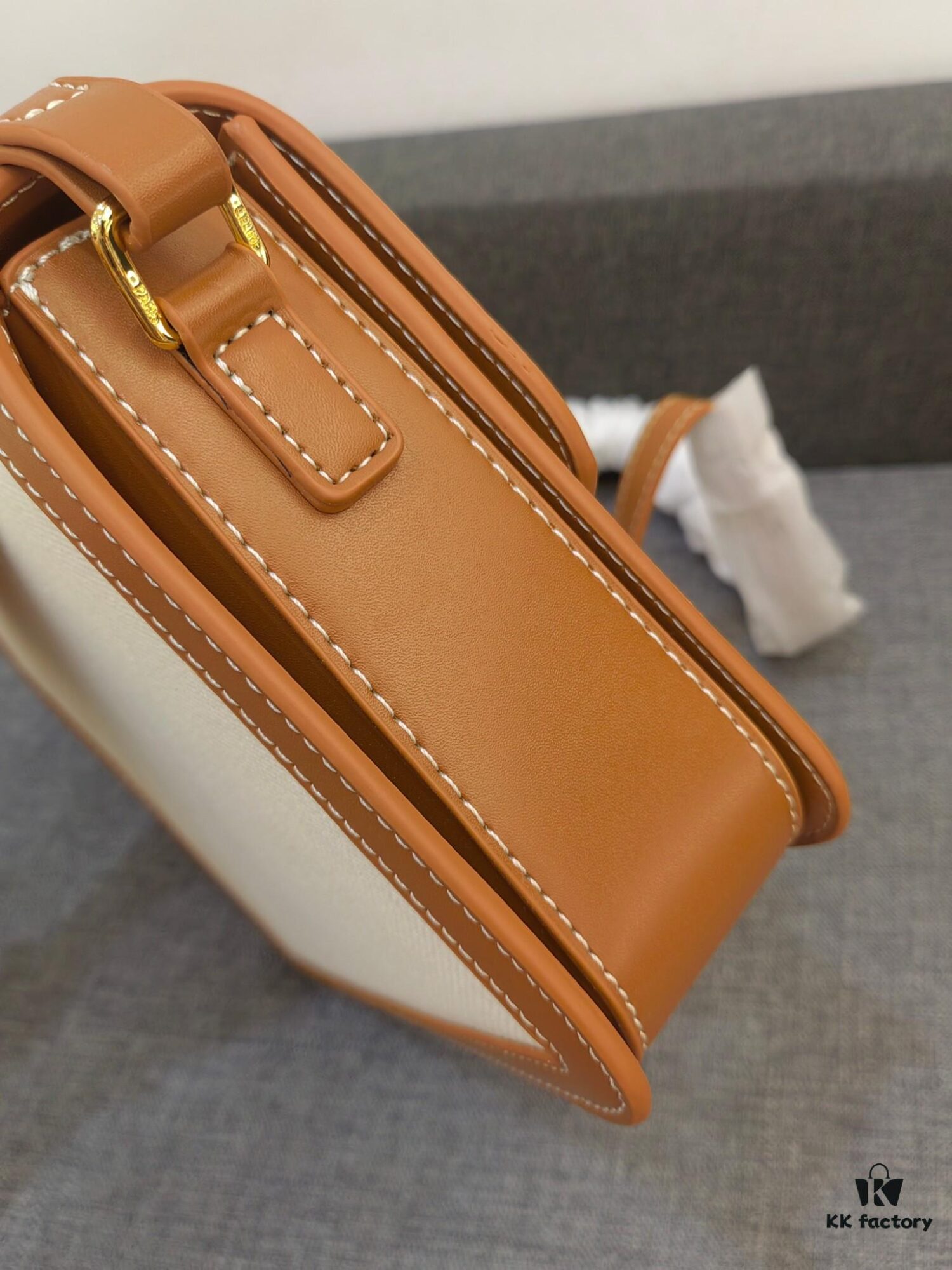 CELINE Triumph Arch Box Teen Shoulder Bag, Vintage Style Women's Single-Shoulder Crossbody Bag