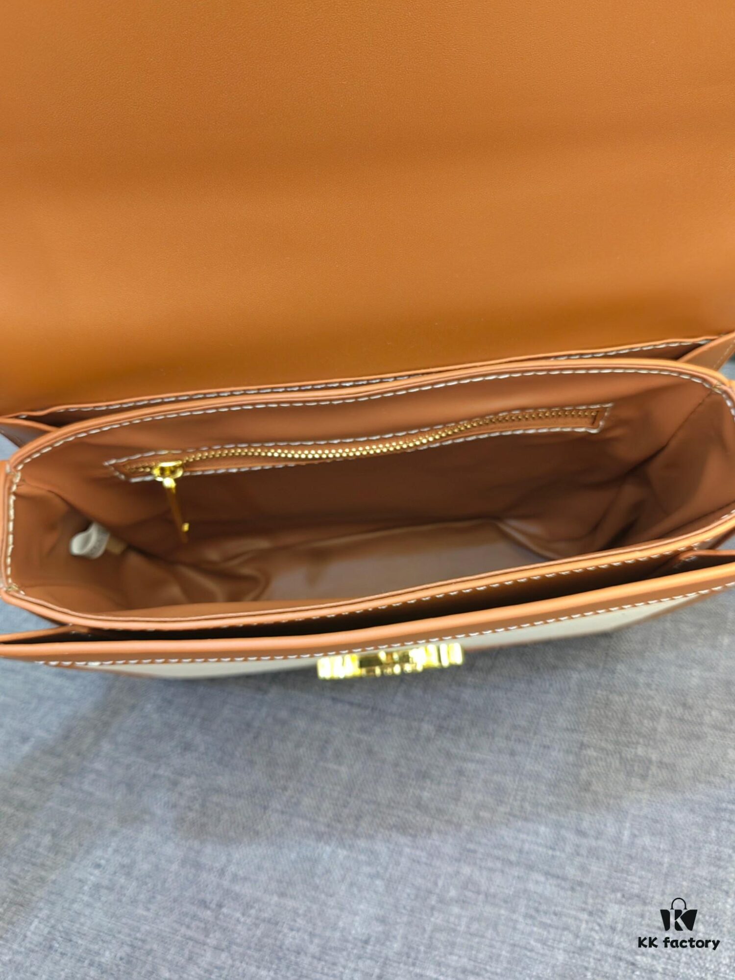 CELINE Triumph Arch Box Teen Shoulder Bag, Vintage Style Women's Single-Shoulder Crossbody Bag