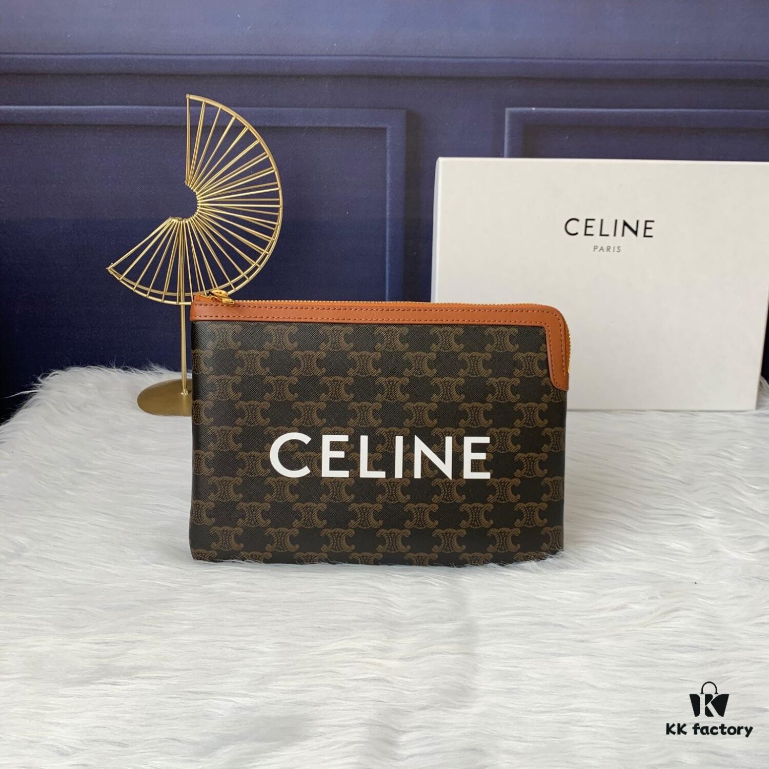 S10D672 Small CELINE TRIOMPHE Printed Vintage Clutch Bag, Minimalist Retro Style, Fashionable Design, Comfortable High-Quality Material, Durable Shape Retention