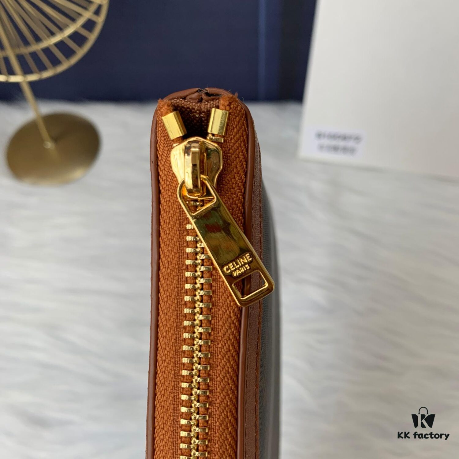 S10D672 Small CELINE TRIOMPHE Printed Vintage Clutch Bag, Minimalist Retro Style, Fashionable Design, Comfortable High-Quality Material, Durable Shape Retention