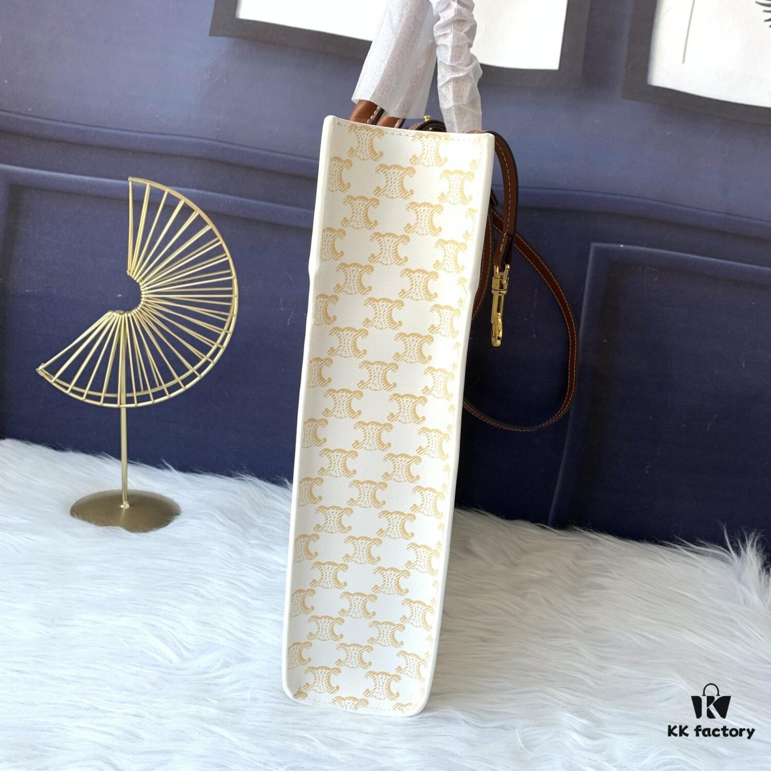 C192088 Apricot Flower Medium, Medium Celine Floral Print Genuine Leather and Cowhide Vertical Handbag with Adjustable Detachable Leather Shoulder Strap (50cm)