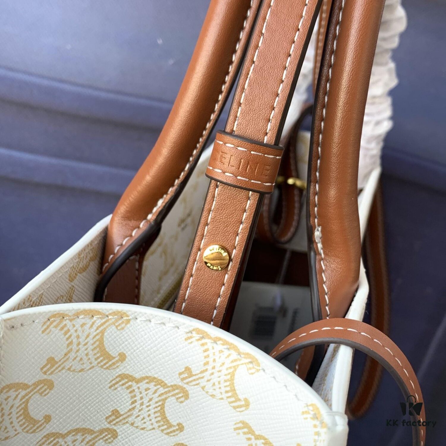 C192088 Apricot Flower Medium, Medium Celine Floral Print Genuine Leather and Cowhide Vertical Handbag with Adjustable Detachable Leather Shoulder Strap (50cm)