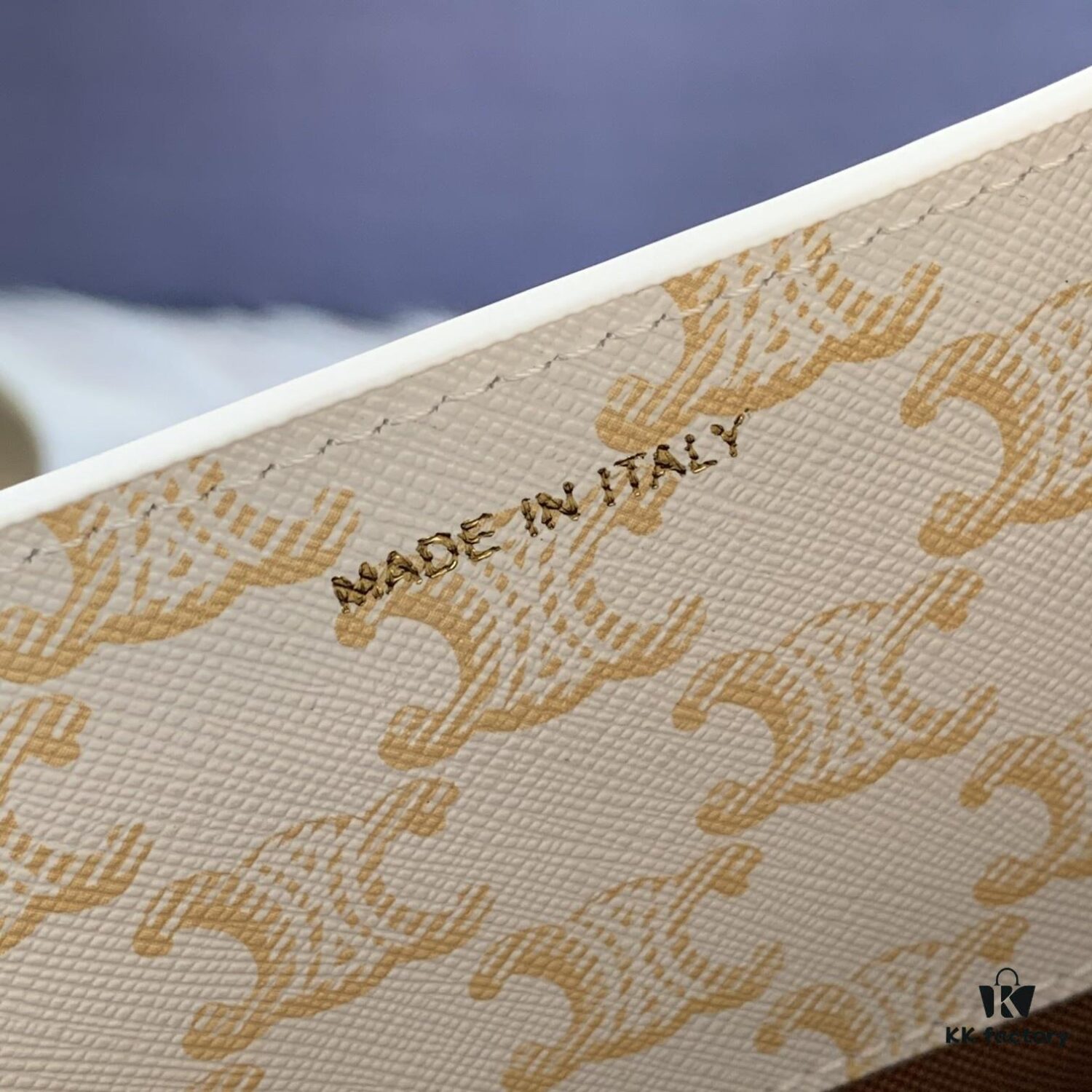 C192088 Apricot Flower Medium, Medium Celine Floral Print Genuine Leather and Cowhide Vertical Handbag with Adjustable Detachable Leather Shoulder Strap (50cm)