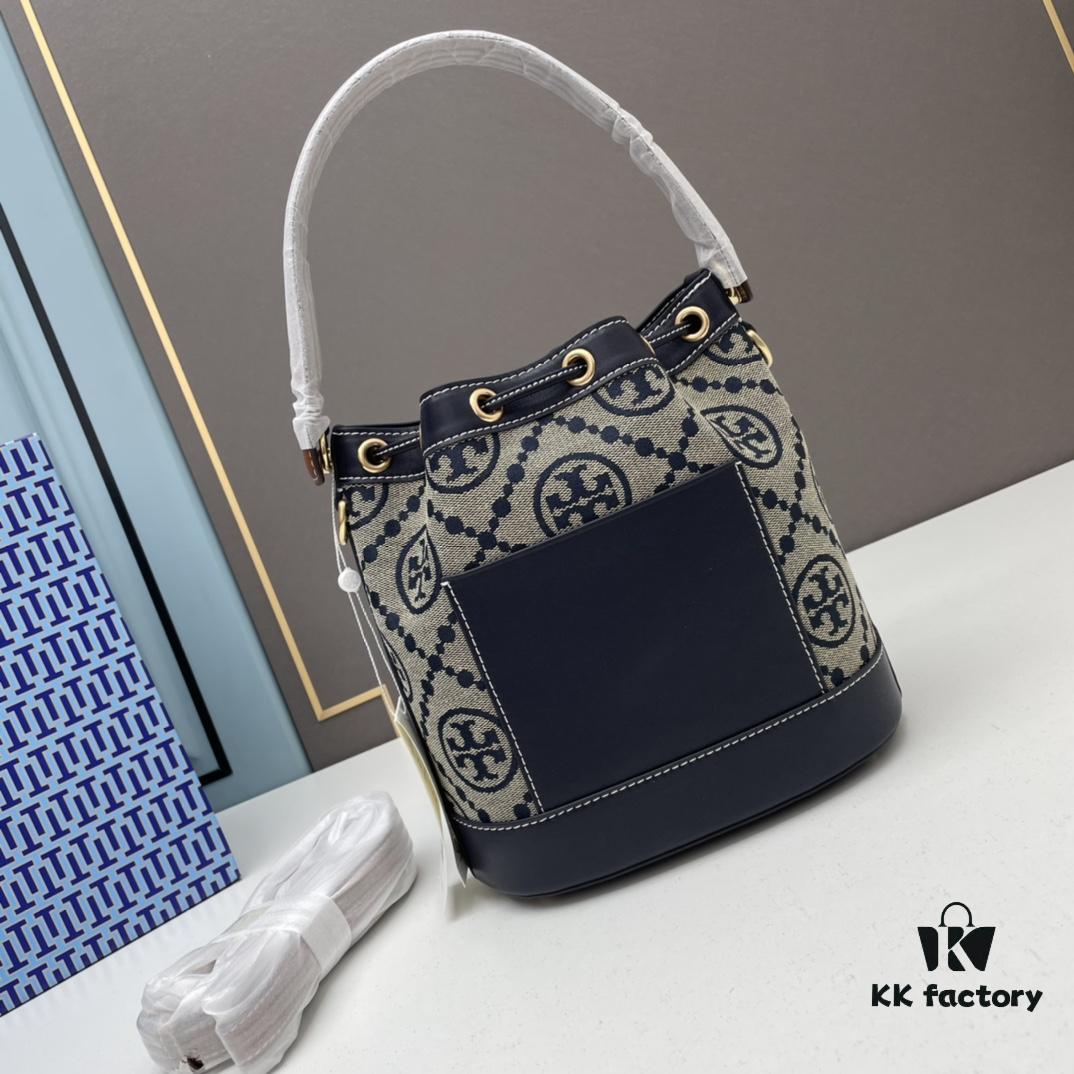 Large TORY BURCH Monogram Drawstring Bucket Bag in Navy Blue Canvas – 2021 Summer Collection