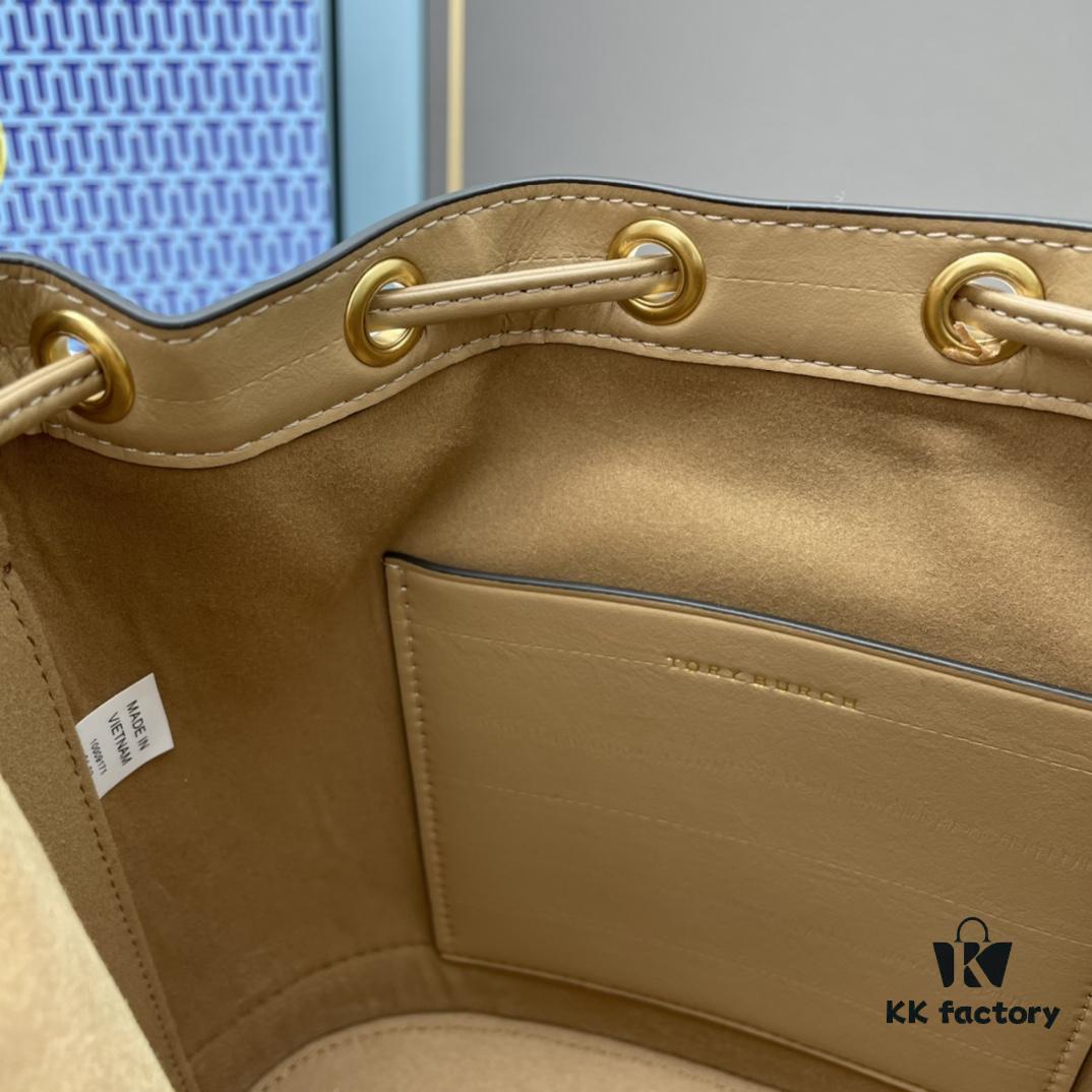 Large TORY BURCH Monogram Drawstring Bucket Bag in Navy Canvas – 2021 Summer Collection