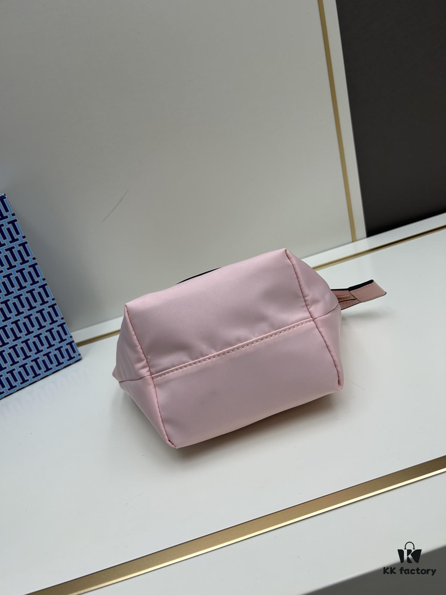 Tory Burch Ella Mini Crossbody Bag – Lightweight Nylon Series, New Arrival with Attention to Detail