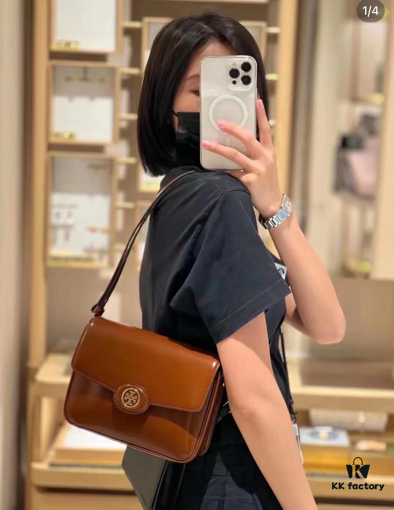 New Arrival TORY BURCH Robinson Series Dual-Use Shoulder Bag – Spazzolato Shiny Patent Leather Messenger Bag