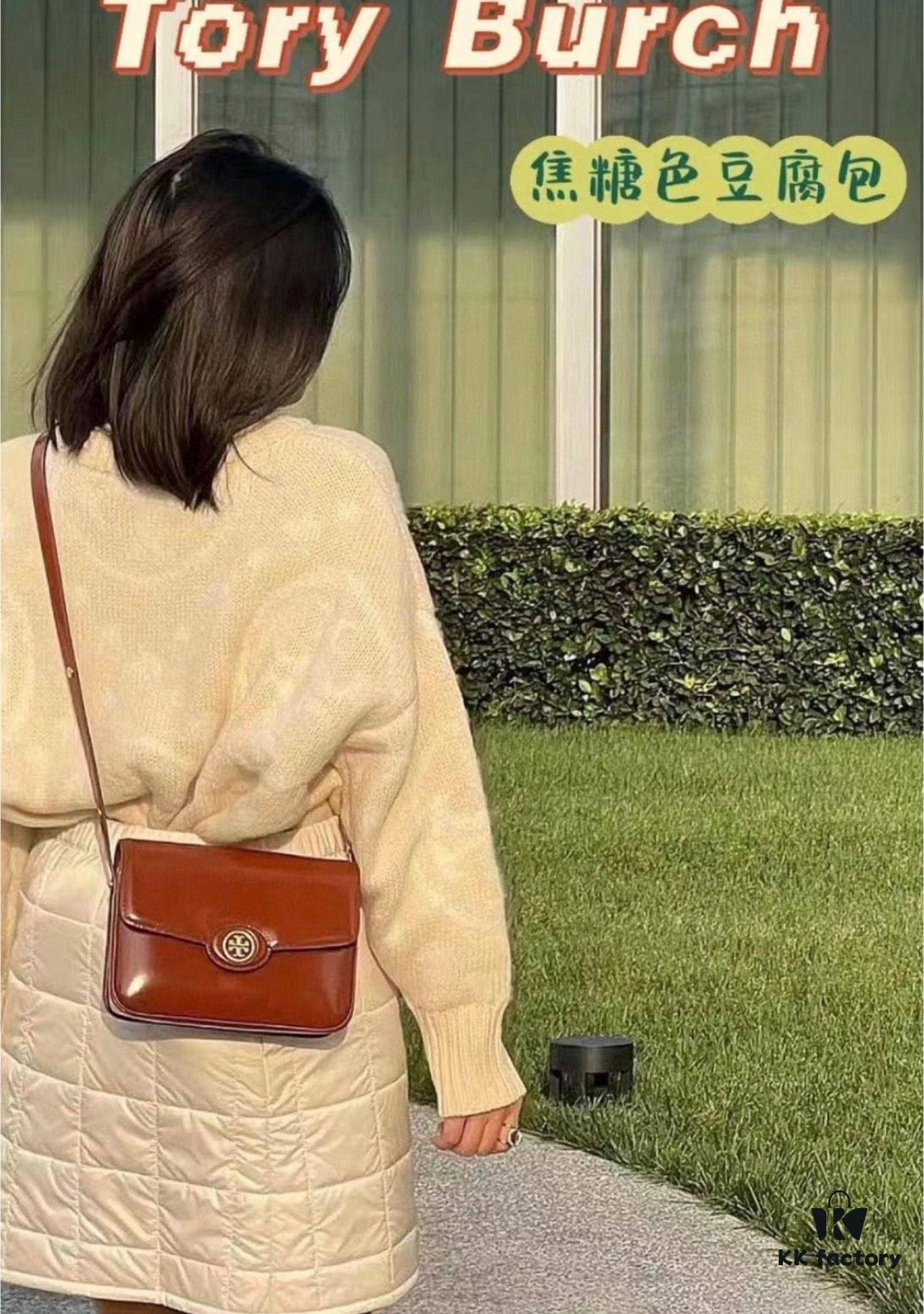 New Arrival TORY BURCH Robinson Series Dual-Use Shoulder Bag – Spazzolato Shiny Patent Leather Messenger Bag