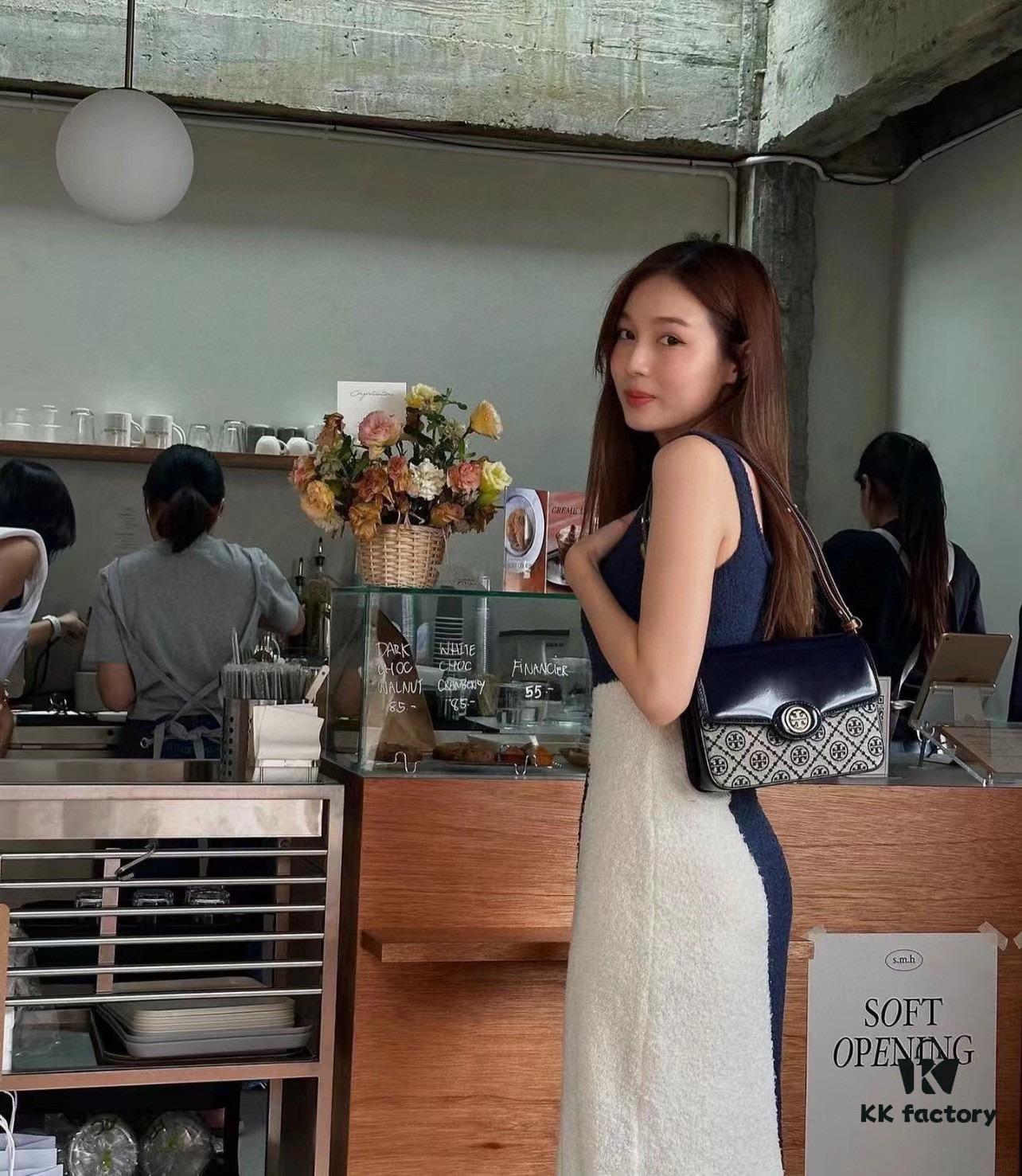 New Arrival TORY BURCH Robinson Series Dual-Use Shoulder Bag – Spazzolato Shiny Patent Leather Messenger Bag