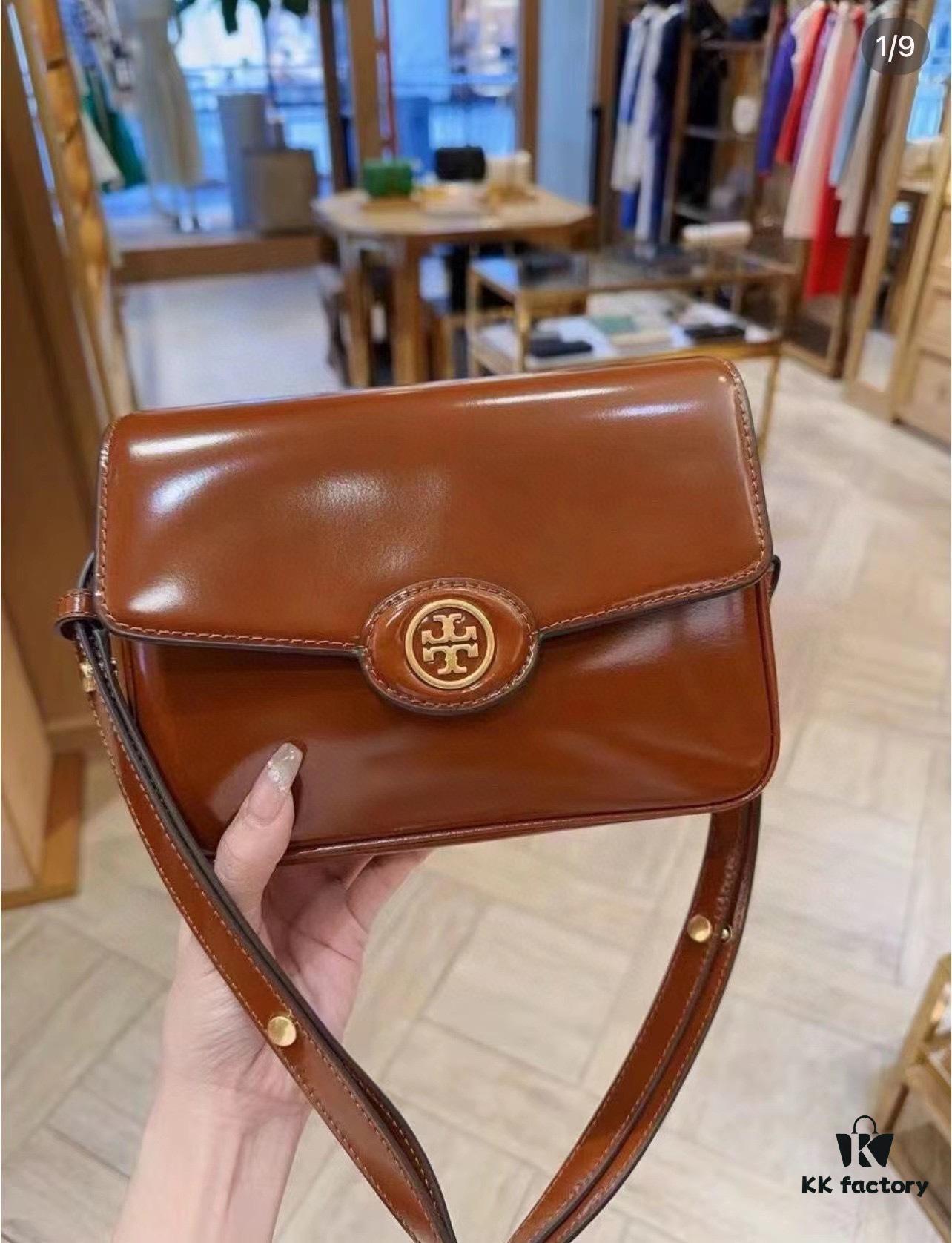 New Arrival TORY BURCH Robinson Series Dual-Use Shoulder Bag – Spazzolato Shiny Patent Leather Messenger Bag
