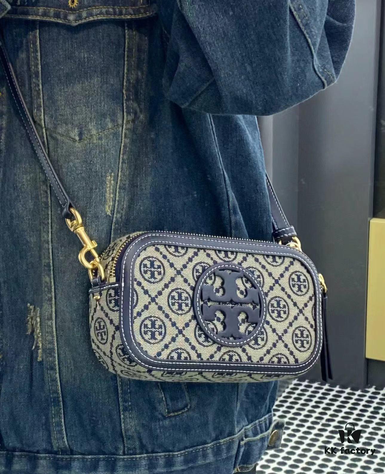 Original Quality [New Item with Attention to Detail] TORY BURCH 2024 Lunar New Year New Camera Bag, (Includes Hang Tag, Sticker, Logo Label, Plastic Bag, and Brand Copy Paper) Miller Signature Print Camera Bag with Double Zippers, Dimensions: 19.5 x 11.5 x 6 cm