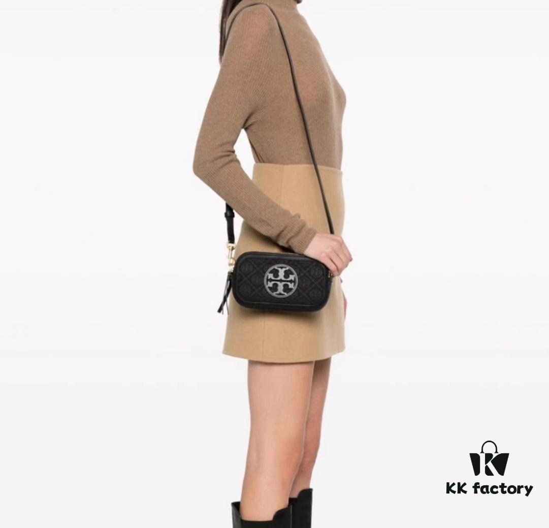 Original Quality [New Item with Attention to Detail] TORY BURCH 2024 Lunar New Year New Camera Bag, (Includes Hang Tag, Sticker, Logo Label, Plastic Bag, and Brand Copy Paper) Miller Signature Print Camera Bag with Double Zippers, Dimensions: 19.5 x 11.5 x 6 cm