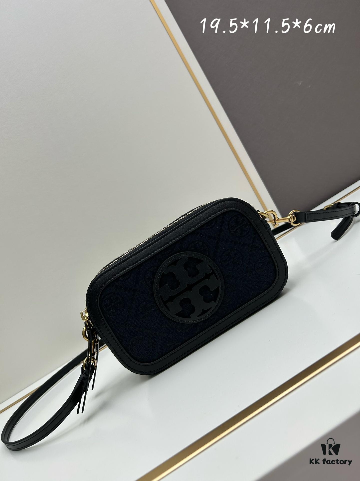 Original Quality [New Item with Attention to Detail] TORY BURCH 2024 Lunar New Year New Camera Bag, (Includes Hang Tag, Sticker, Logo Label, Plastic Bag, and Brand Copy Paper) Miller Signature Print Camera Bag with Double Zippers, Dimensions: 19.5 x 11.5 x 6 cm