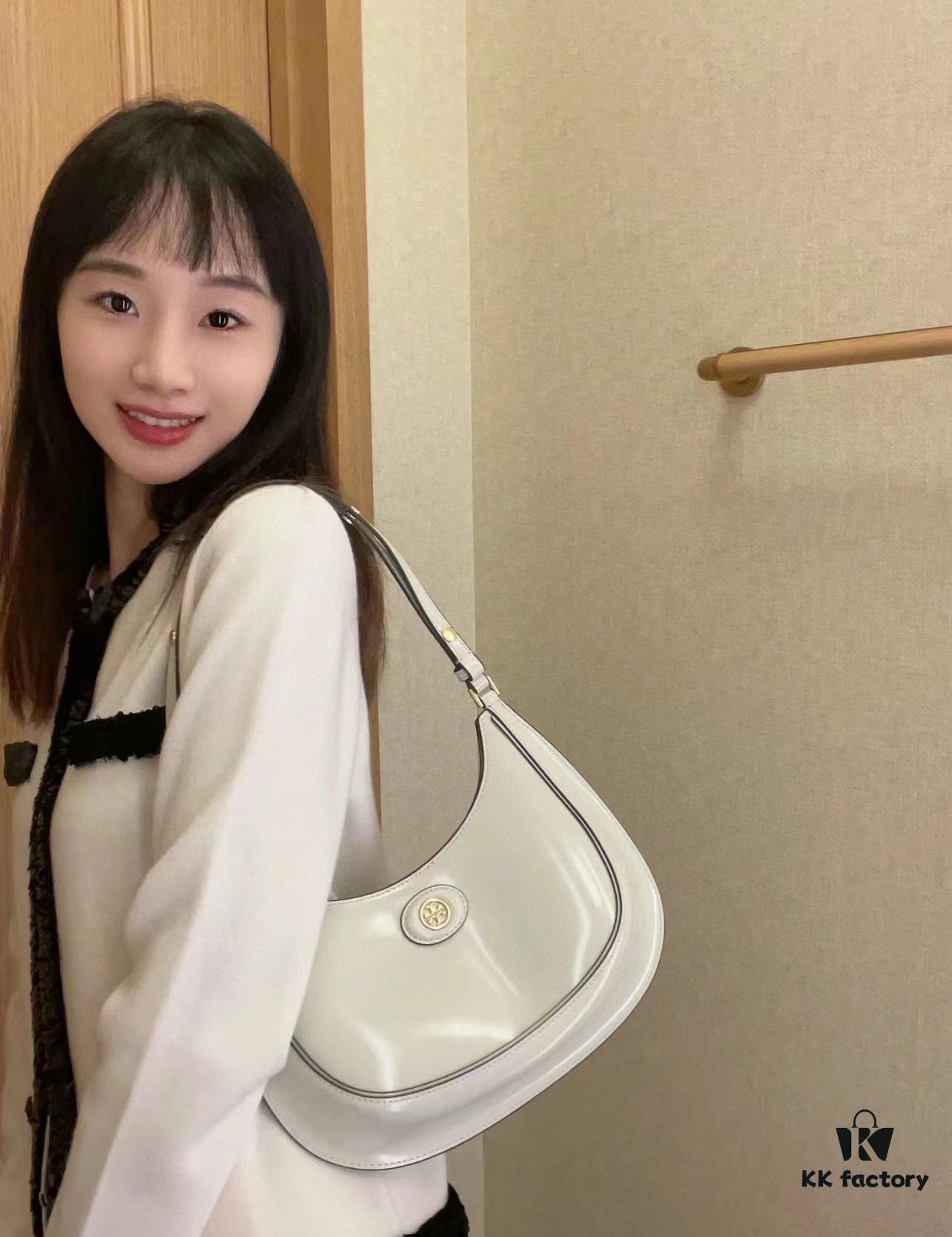 Original Quality [Full Leather Series, New Arrival with Attention to Details] TORY BURCH Robinson New Crescent Underarm Bag Made from Premium Leather