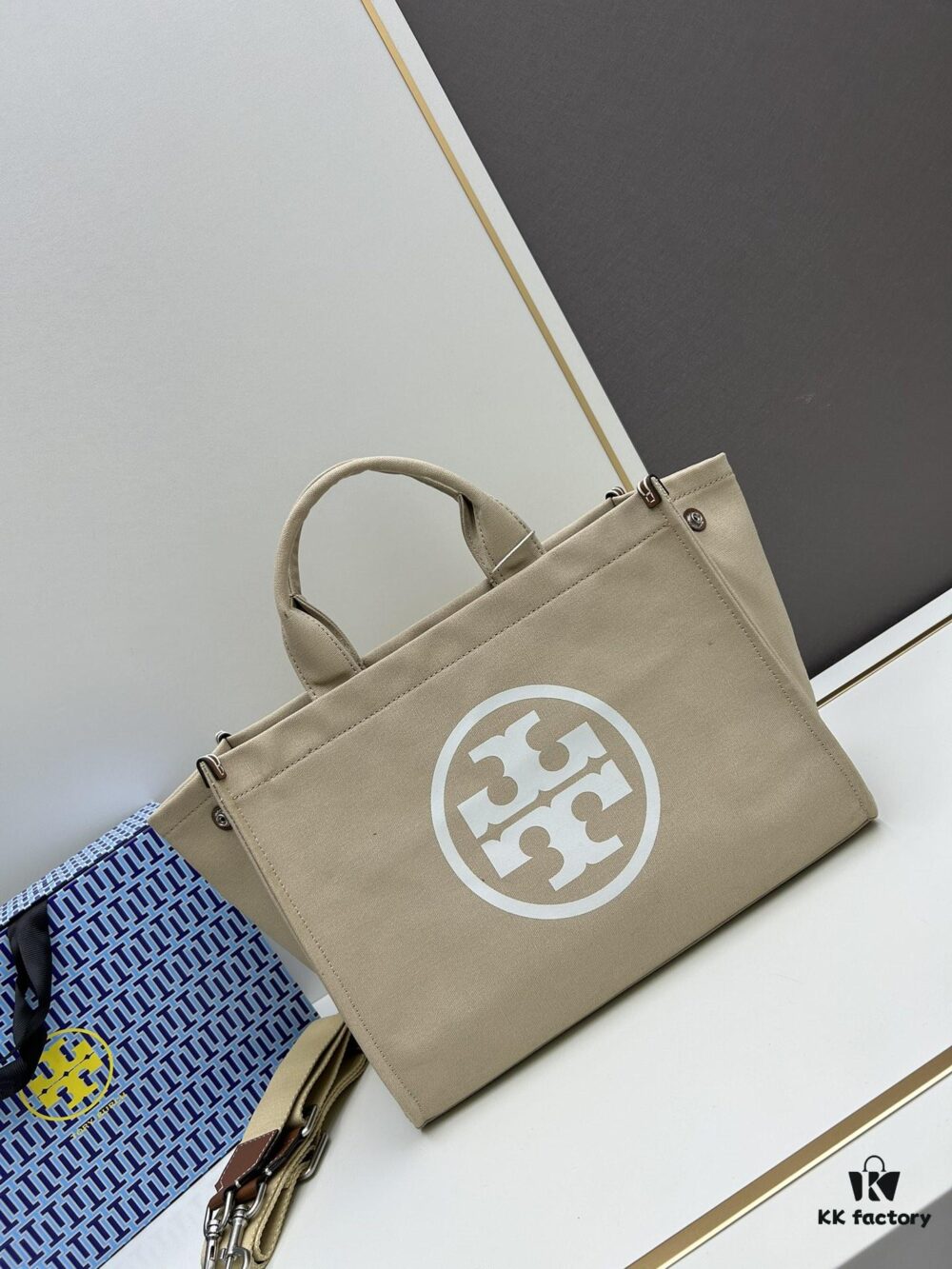 TORY BURCH Ella Canvas Tote Bag with Printed Logo, Zip Closure, Women's Shoulder Handbag from the Canvas Collection