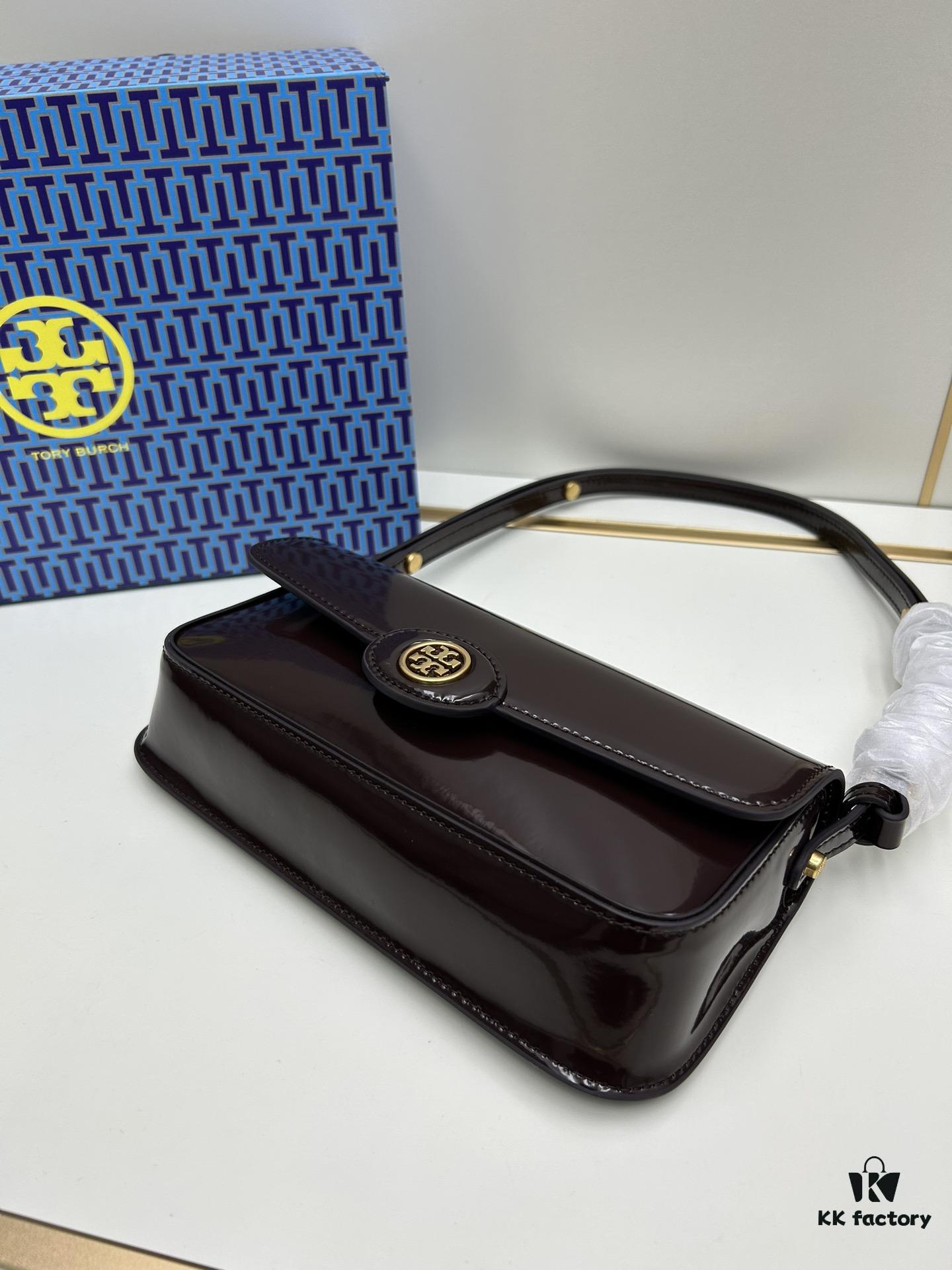 Full Leather Series, New Arrival with Attention to Detail – Tory Burch Robinson Rectangular Shoulder Bag