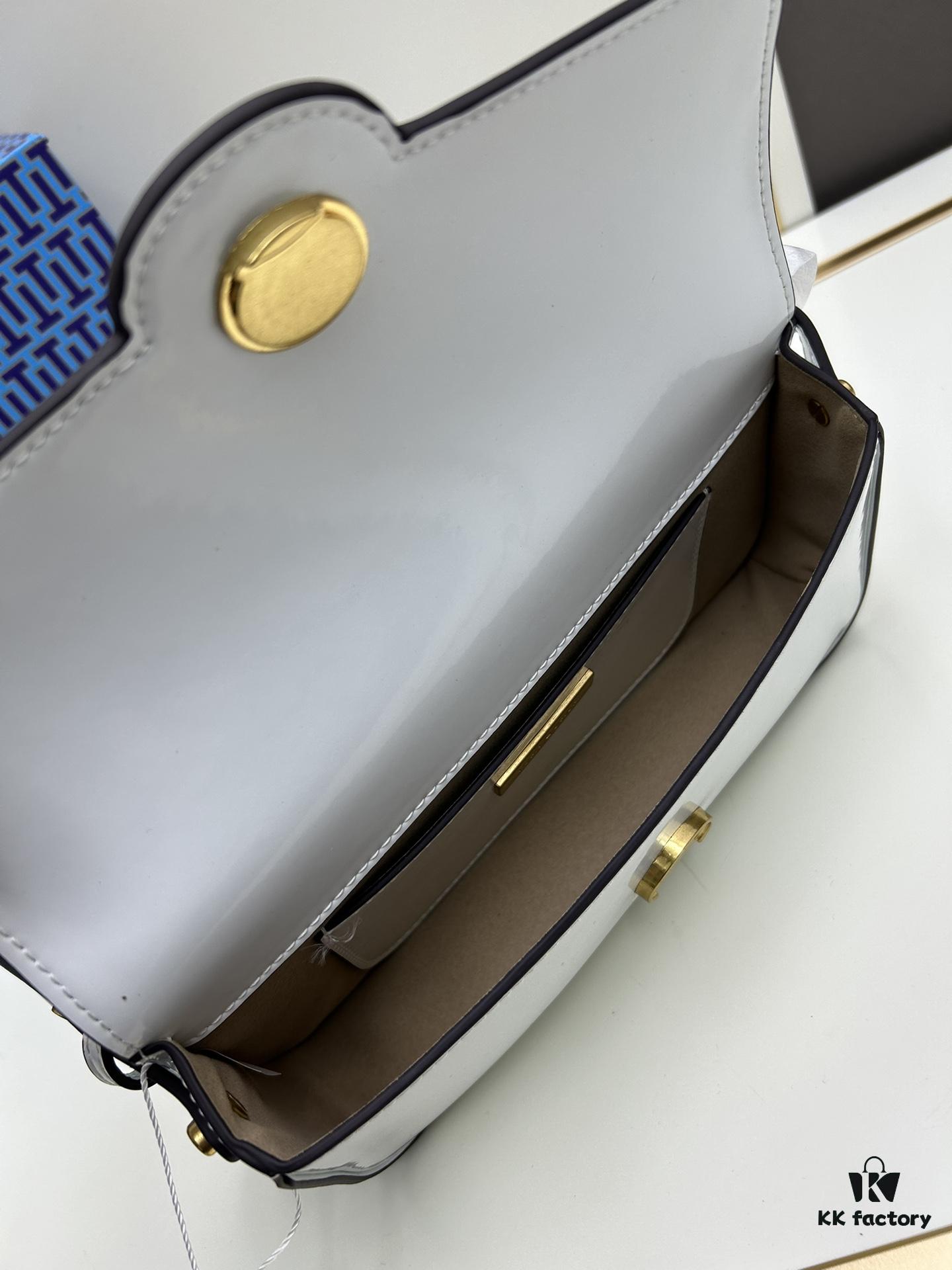 Tory Burch Robinson Rectangular Shoulder Bag, Full Leather Series, New Arrival with Attention to Detail