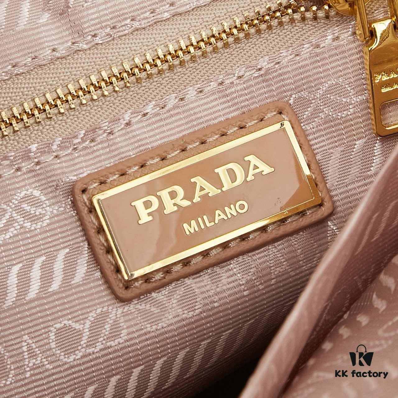 PRADA Summer It Bag – Woven Straw Tote with Italian Vegetable-Tanned Leather Trim, Size 38×30×12