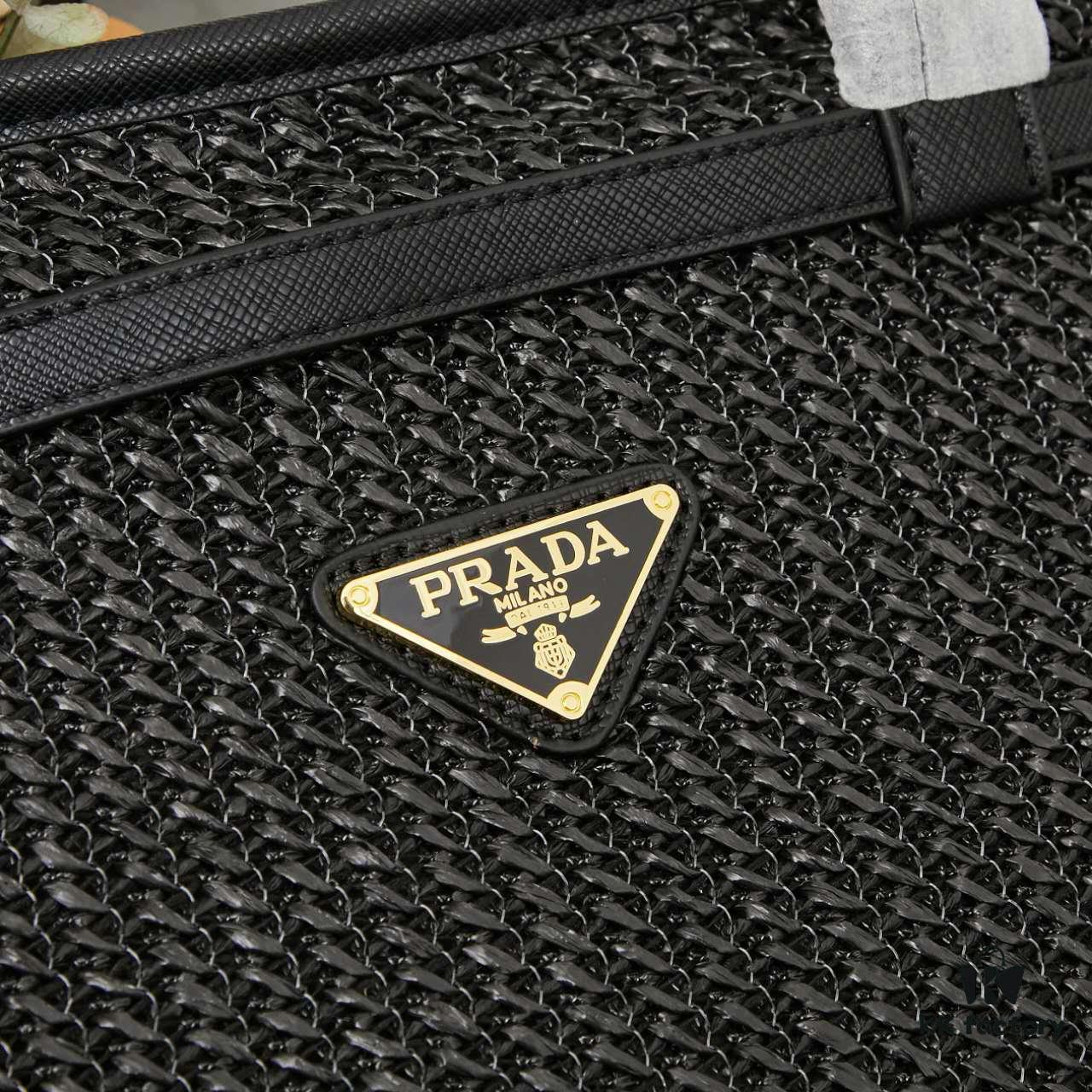 Prada Woven Bag, Stylish and Versatile Tote for Daily Commute, Size 38×30×12
