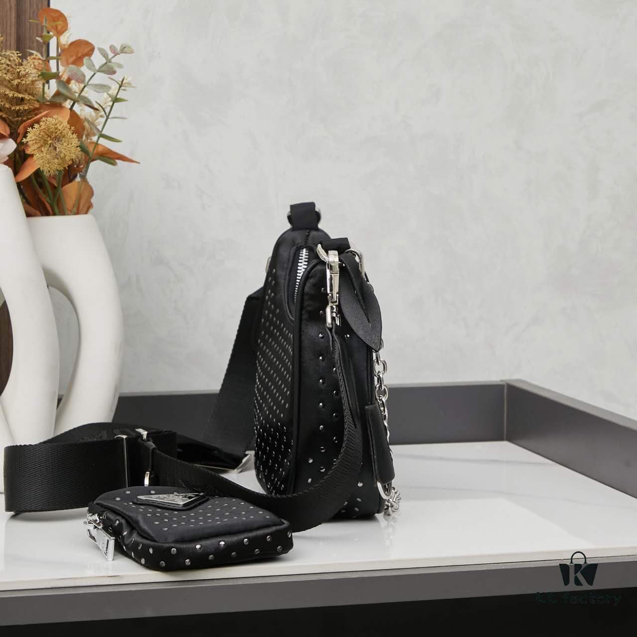 Prada Hobo Three-in-One Bag with Box! One Bag, Multiple Uses, Beautiful Design