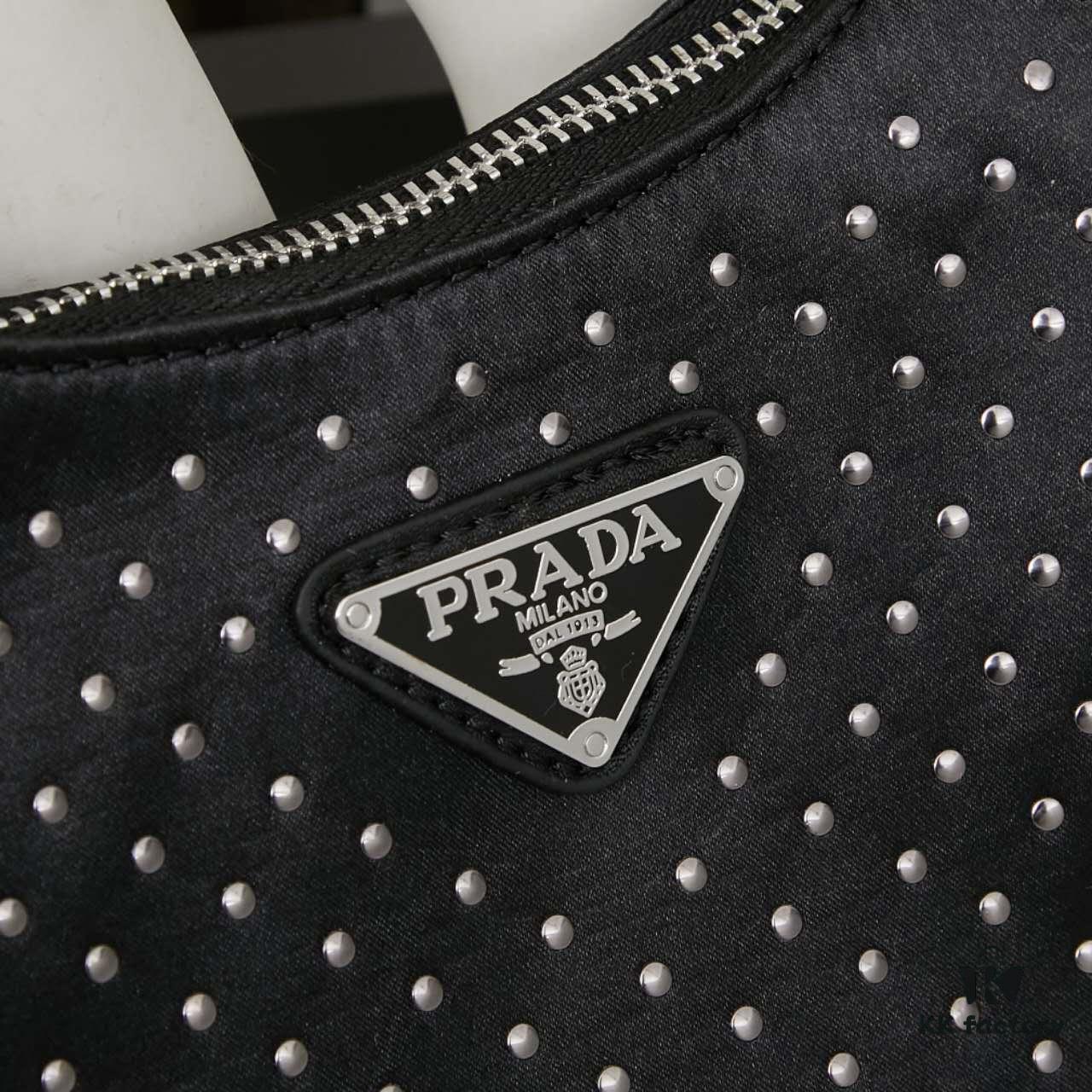 Prada Hobo Three-in-One Bag with Box! One Bag, Multiple Uses, Beautiful Design