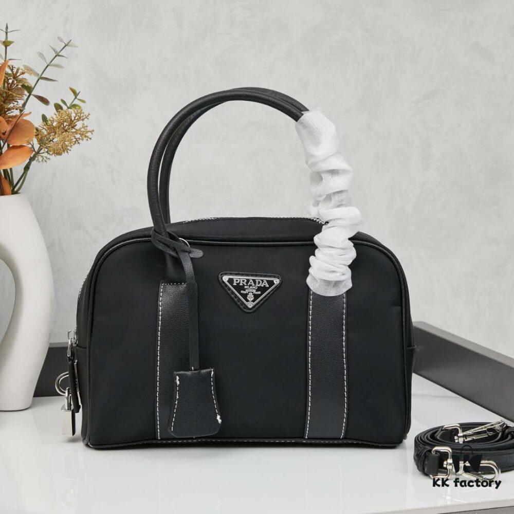 Box Included PRADA 🖤 Premium Vintage Boston Handbag, 23x16x5 Model 2495