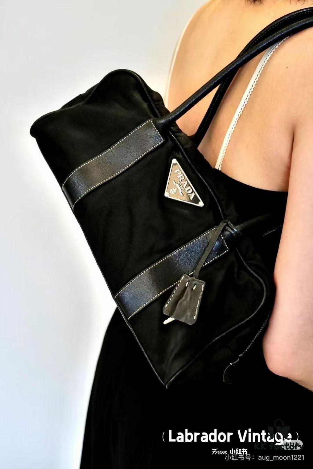 Large-sized Prada is the god of fashion in ancient Greece!