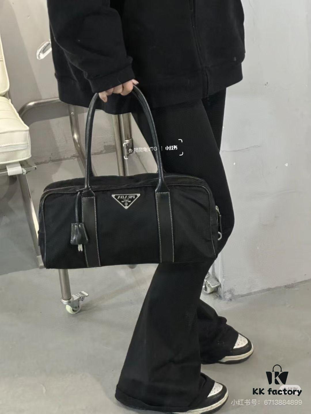 Large-sized Prada is the god of fashion in ancient Greece!