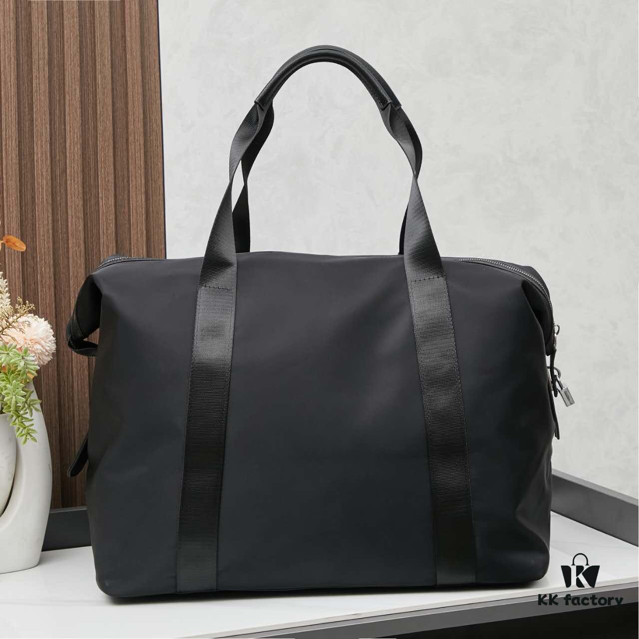 How to Choose a Prada Luggage or Travel Bag? ||| Prada's nylon material is perfect for travel bags and luggage!