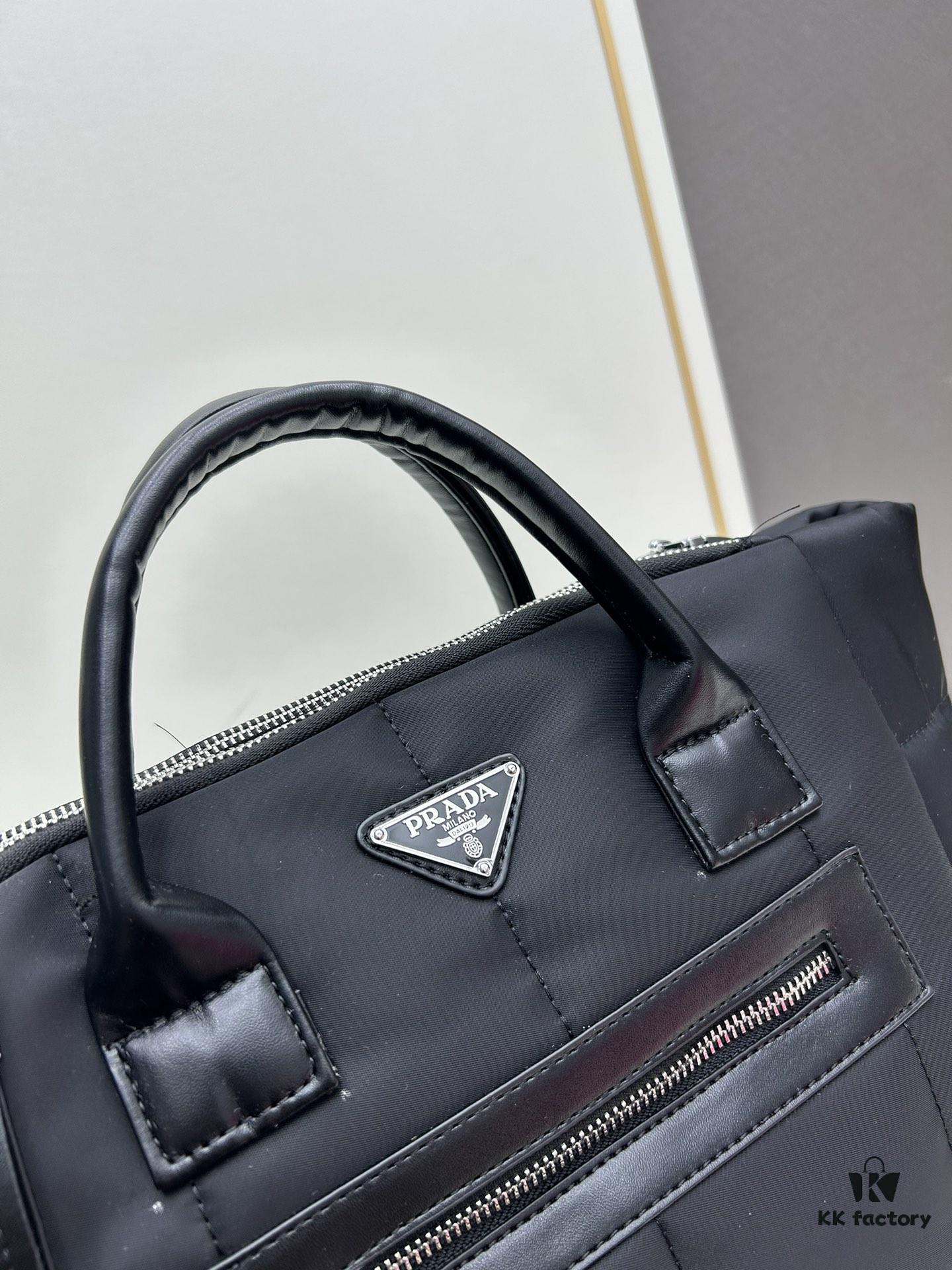 New arrival size: opening 44 x bottom 28 x height 24 x 17, model 2347, stocking up on a PRADA down bag for winter