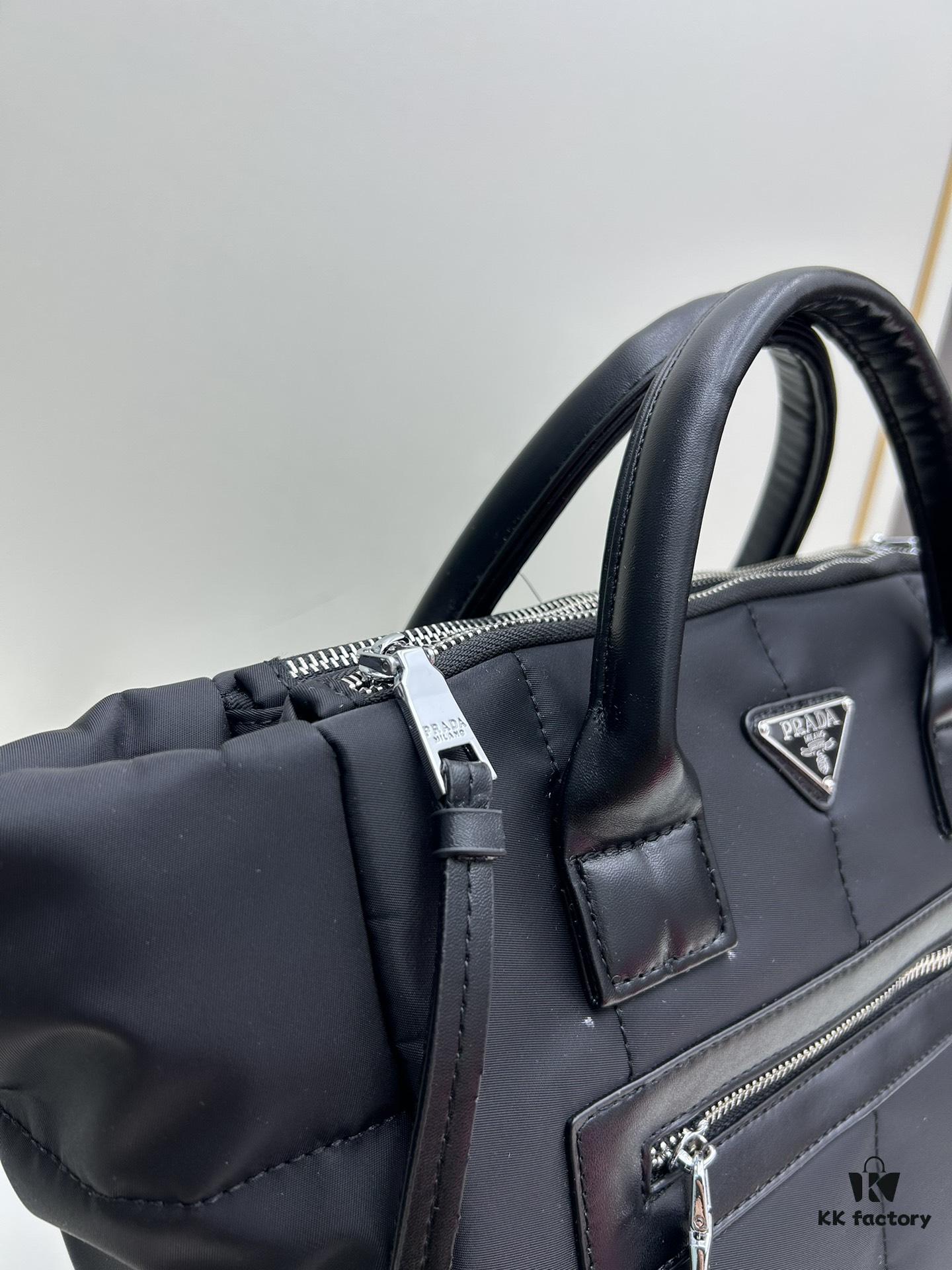 New arrival size: opening 44 x bottom 28 x height 24 x 17, model 2347, stocking up on a PRADA down bag for winter