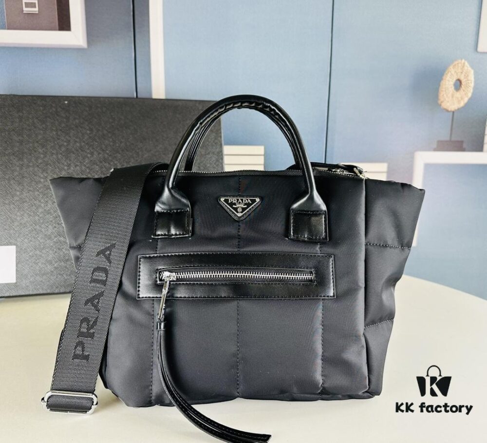 New Size: 44 cm at the opening, 28 cm at the base, height 24 cm, width 17 cm, Model 2347, Stockpiling PRADA Down Bag for Winter