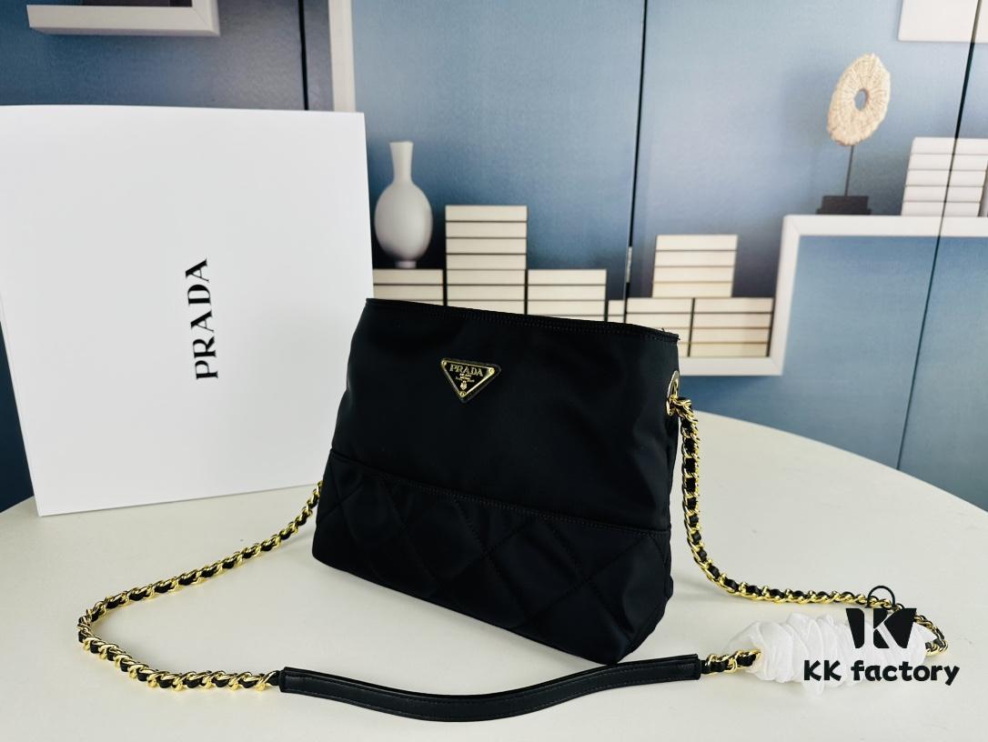 Box Set, Same as Zhu Zhu's Prada Parachute Bag, Perfect for Commuting