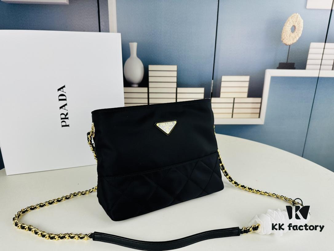 Box Set, Same as Zhu Zhu's Prada Parachute Bag, Perfect for Commuting