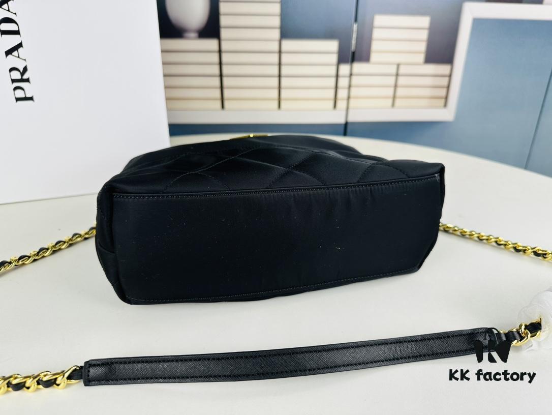 Box Set, Same as Zhu Zhu's Prada Parachute Bag, Perfect for Commuting