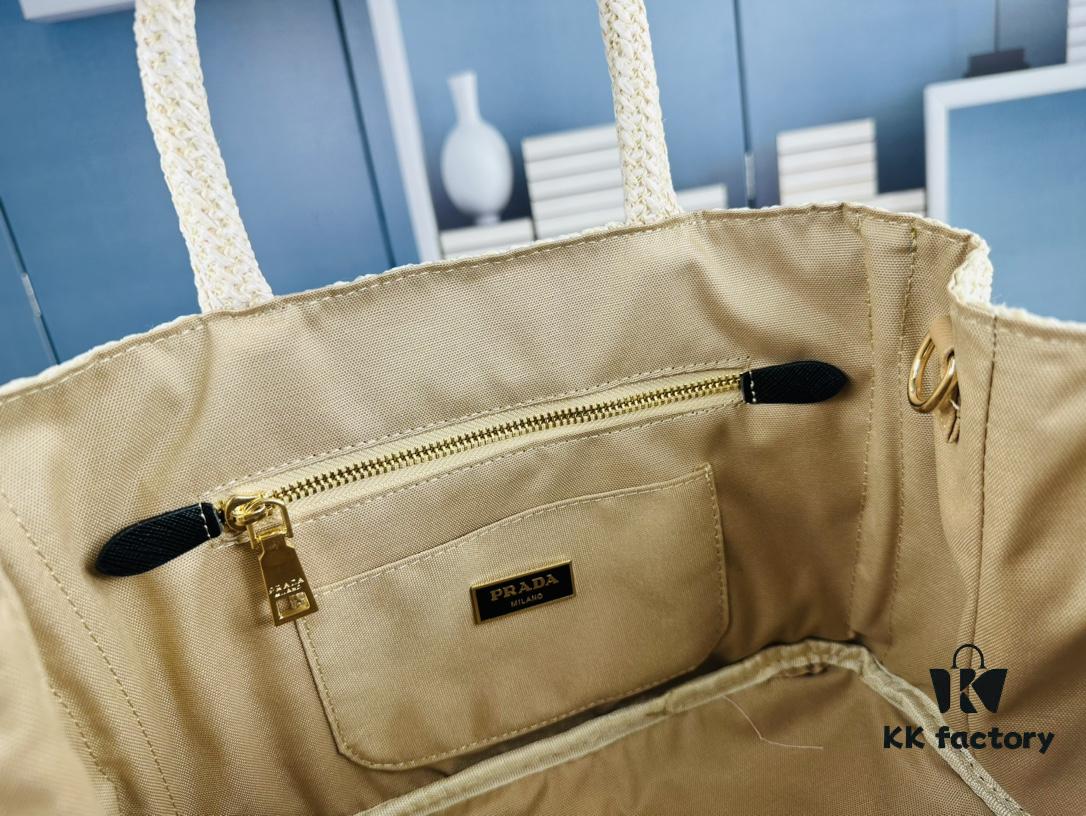 Prada Beautiful Wicker Basket Bag – A Charming Summer Essential with Straw and Leather Design