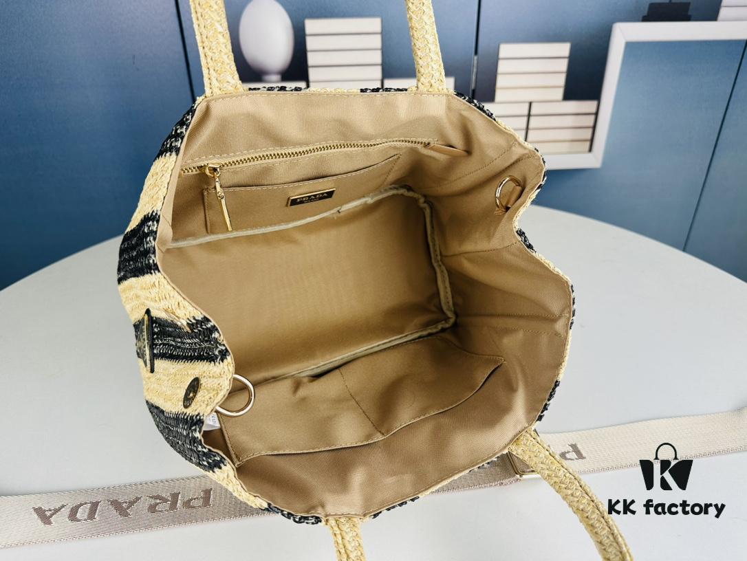 Prada Beautiful Wicker Basket Bag – A Charming Summer Essential with Straw and Leather Design