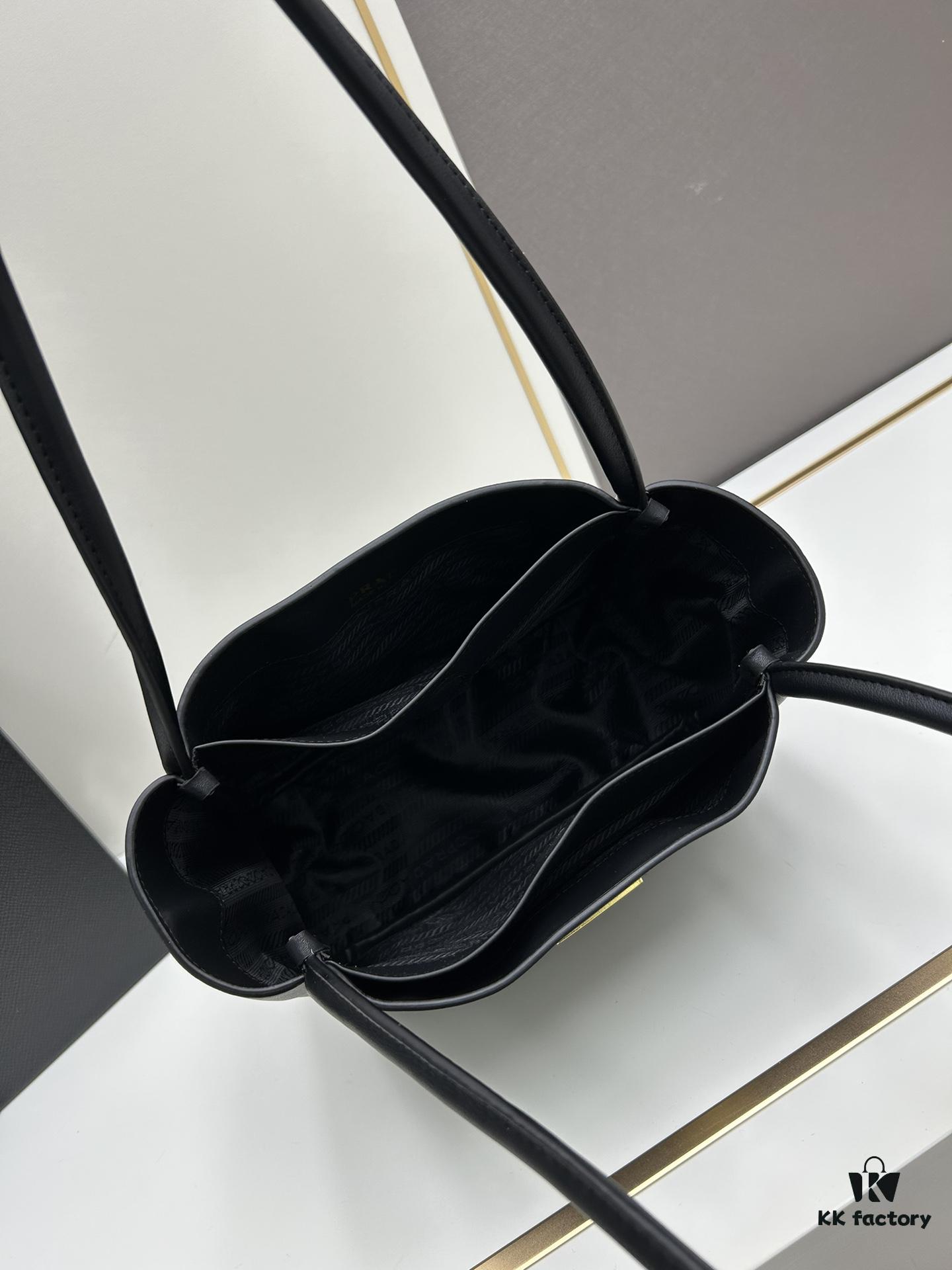 Prada Mini Tote with Box, 2024 New Arrival, Known as the 'Little Vegetable Basket', Made of Calf Leather with Triangle Logo, Exceptionally Minimalist and Versatile