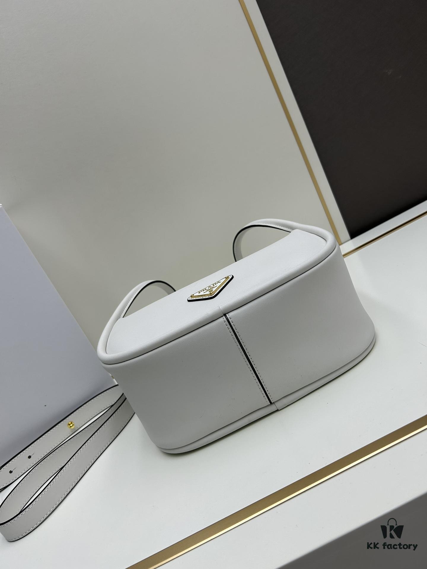 Prada's New Bag Design: A Stylish Crossbody with Tote Versatility