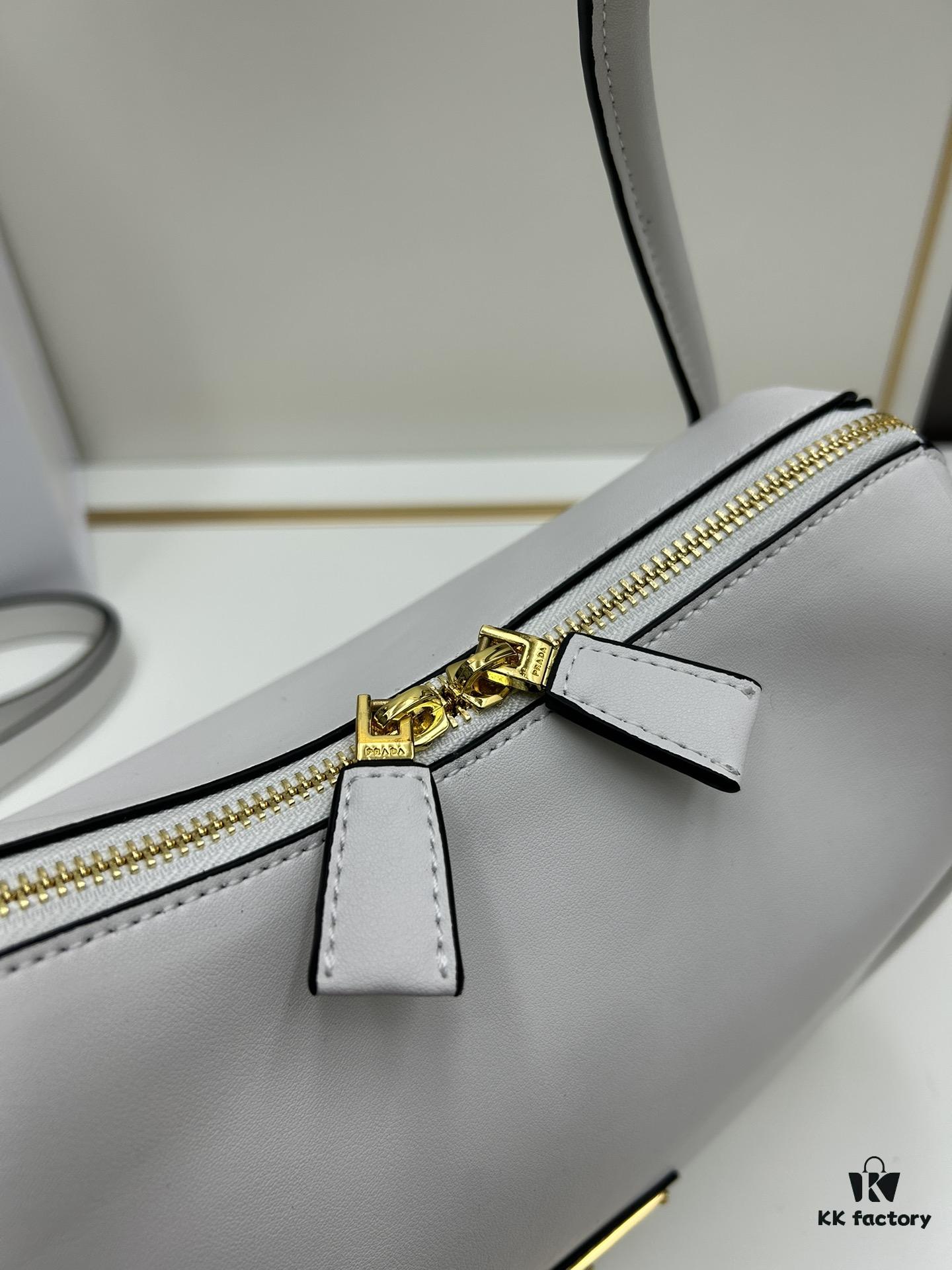 Prada's New Bag Design: A Stylish Crossbody with Tote Versatility