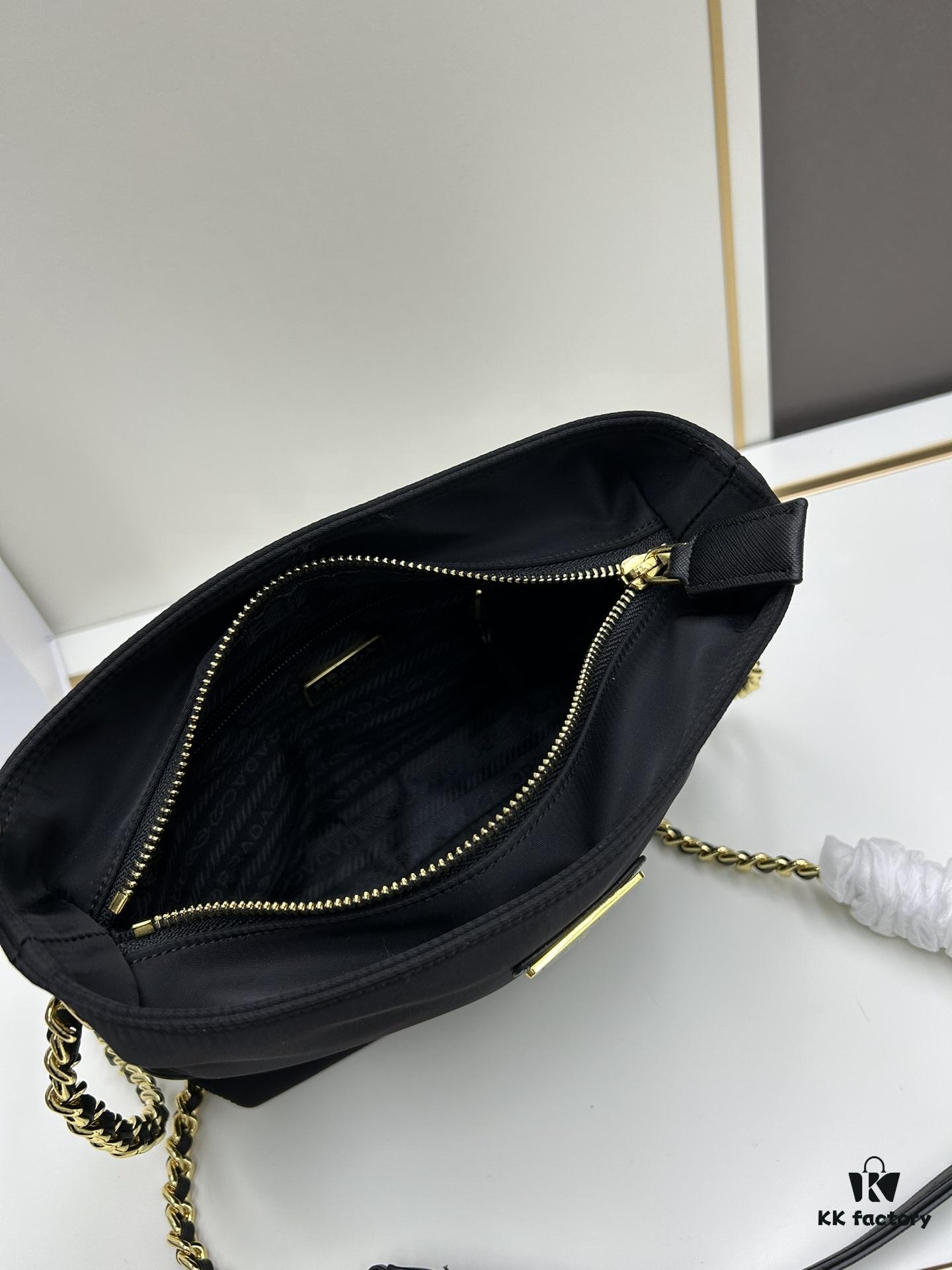 Box Set, Same as Zhu Zhu's Prada Parachute Style, Perfect for Commuting