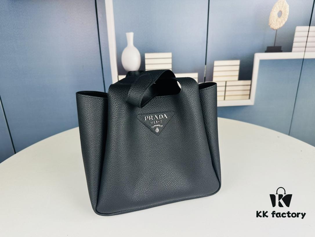 Large Leather Tote Bag with Box @Charlene Choi Sa WITH PRADA