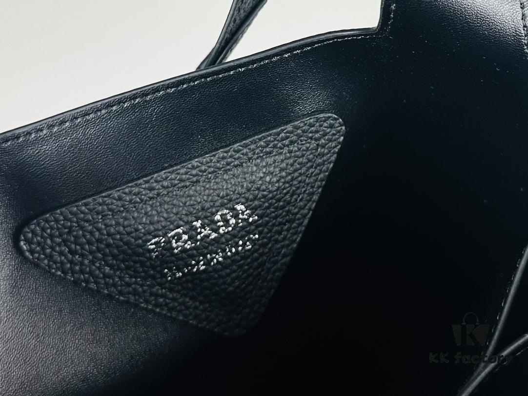 Large Leather Tote Bag with Box @Charlene Choi Sa WITH PRADA