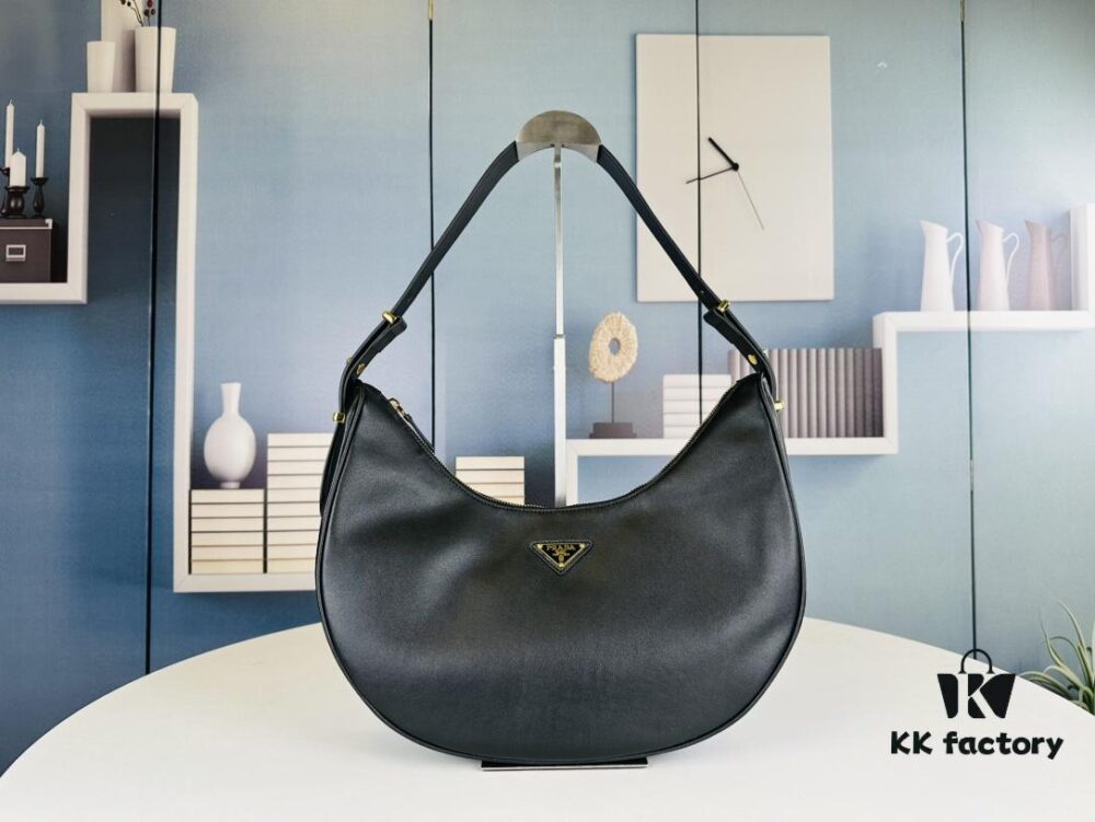 New Prada | Fashionable High-Street Style – Instantly Achieve Sweet and Cool Girl Vibes