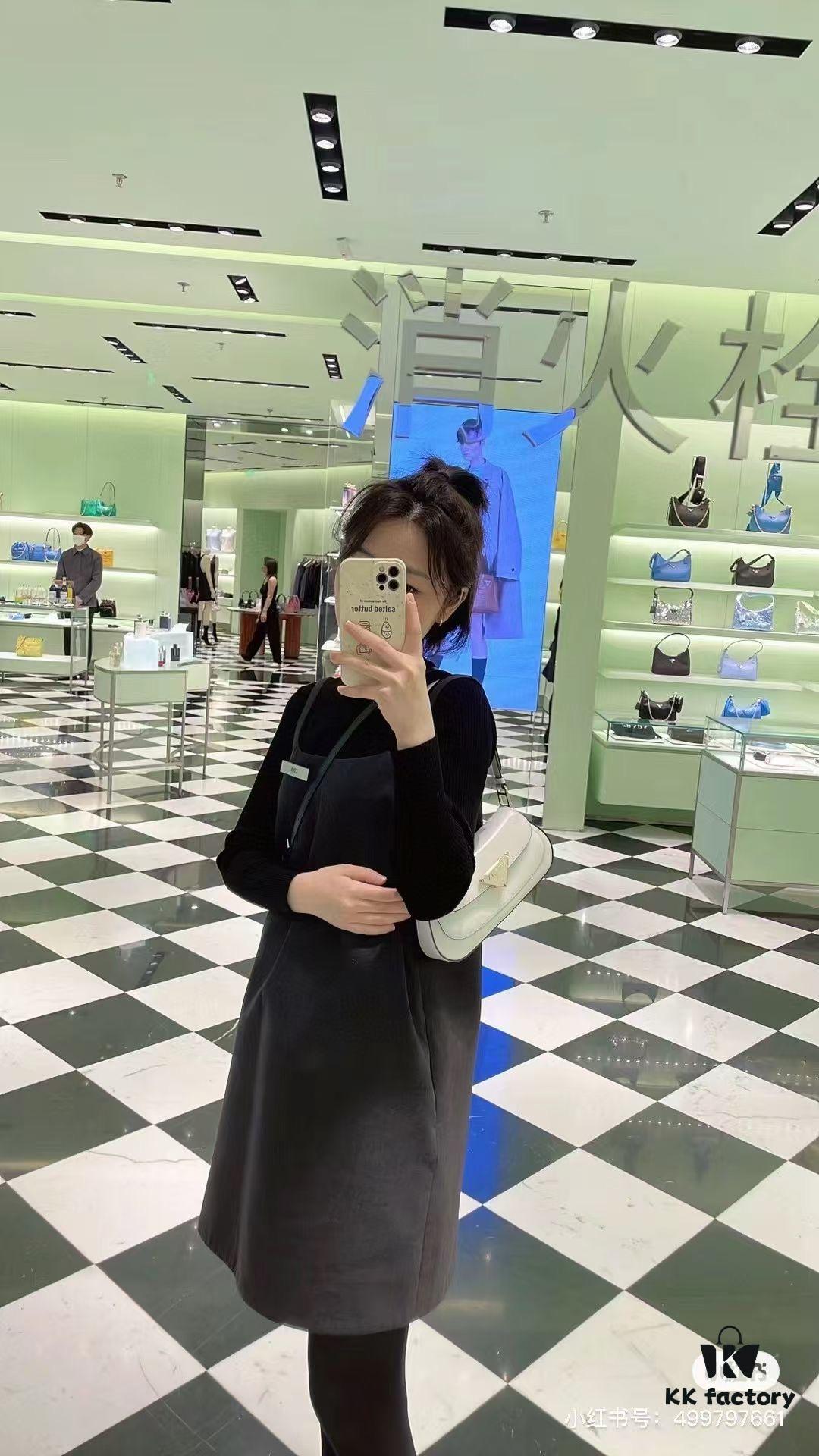 PRADA New Style Baguette Shoulder Bag (Box Included) Size 24x12x4, Model No. 817, Full Grain Leather Version