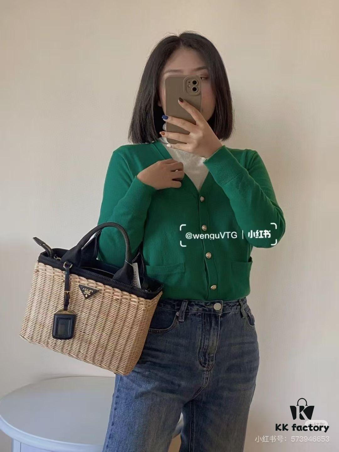 Prada-Inspired Palm Leaf and Leather Woven Tote Bag – Vacation-Ready Fashion, Handheld or Shoulder Carry