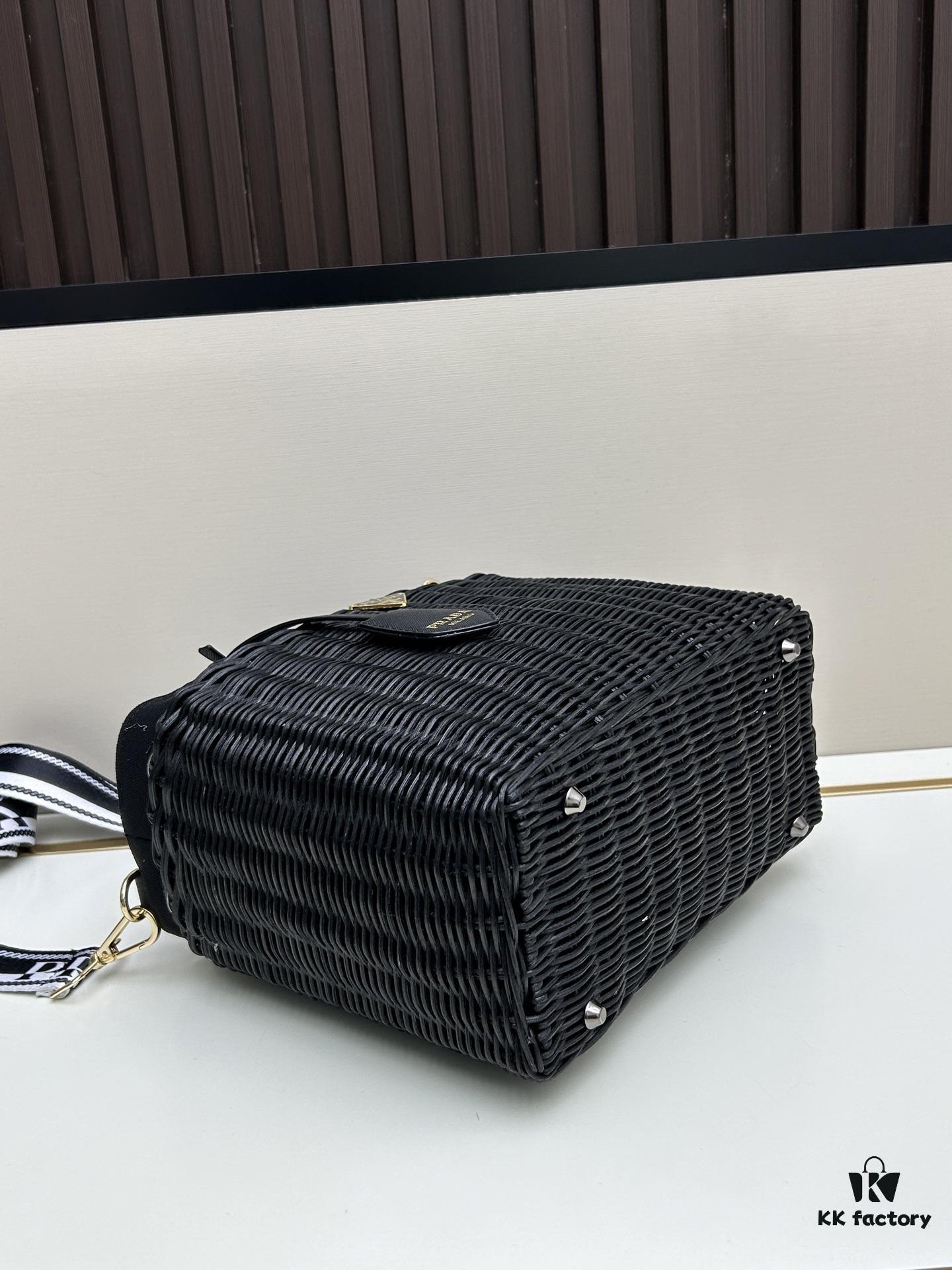 Prada-style Palm Leaf & Cowhide Woven Tote Bag – Premium Quality, Handheld or Shoulder Carry