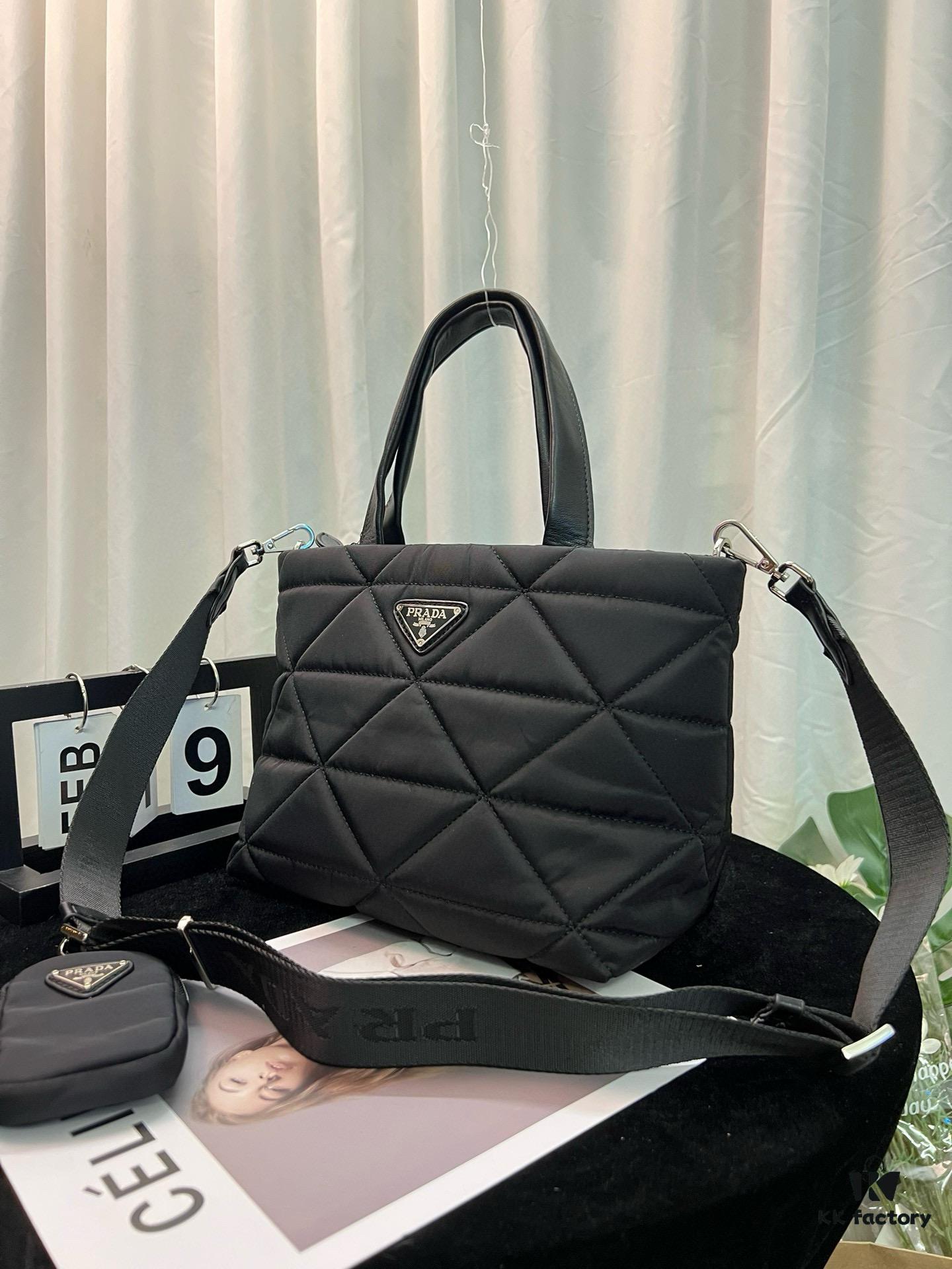 Prada Prada Parachute Fabric Counter Hot Series with Small Bag Crossbody Bag Multi-functional Unisex Style Popular Among Numerous Celebrities Original Fabric