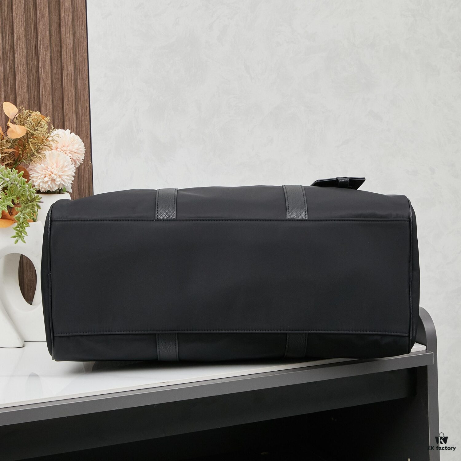 Prada Travel Bag with Retro American Style, 43 x 25cm Model 23123