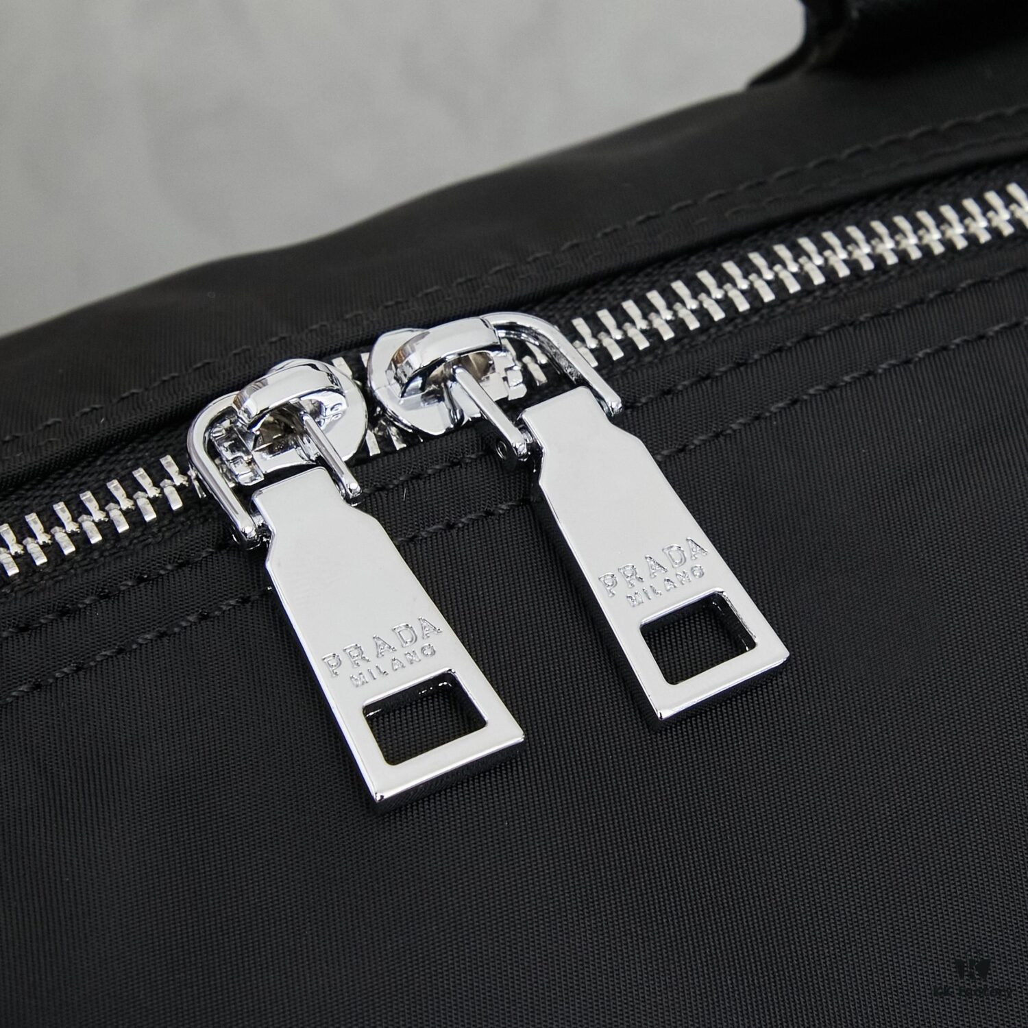 Prada Travel Bag with Retro American Style, 43 x 25cm Model 23123